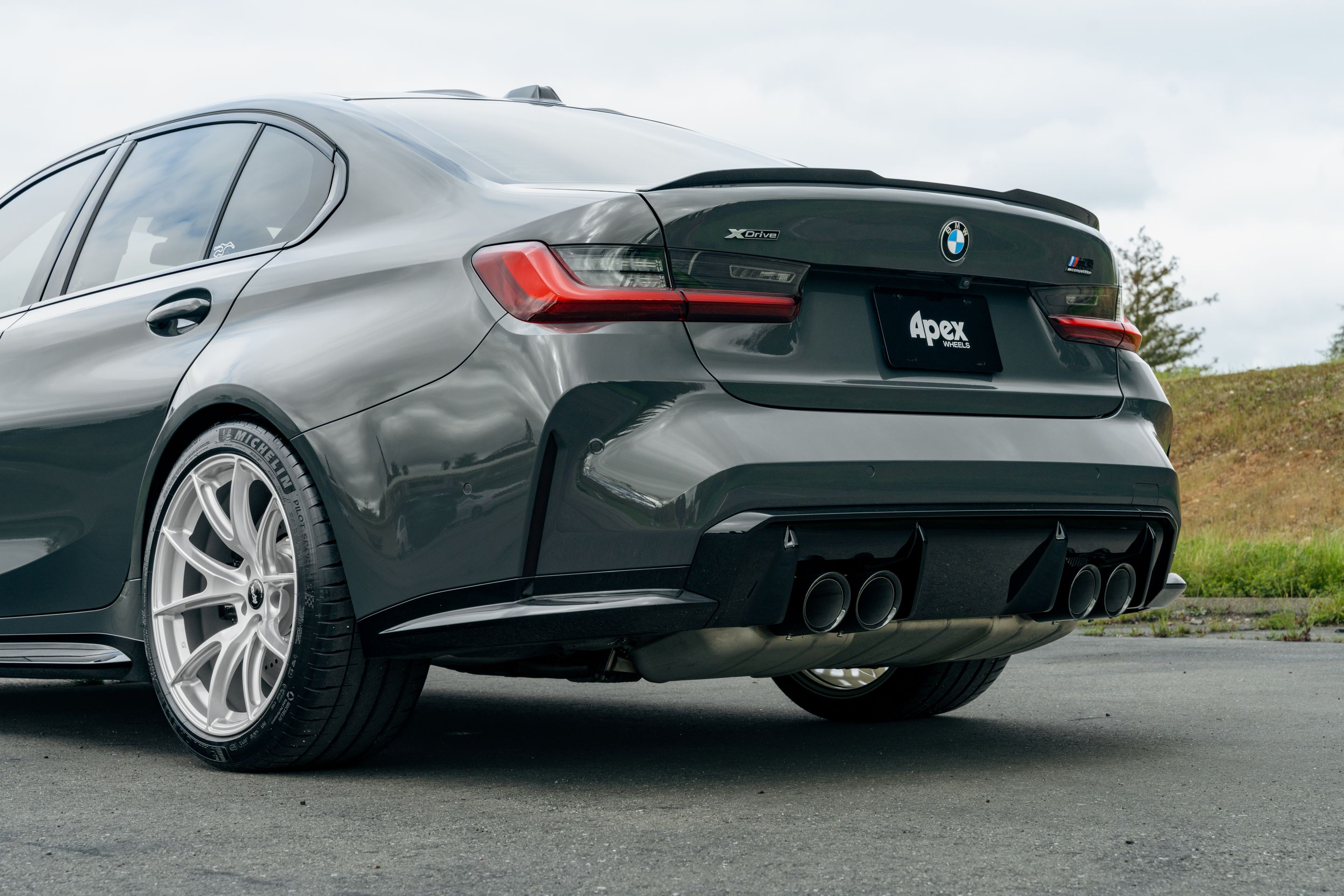 Grey BMW G80 M3 with 19" VS-5 Apex wheels in Race Silver