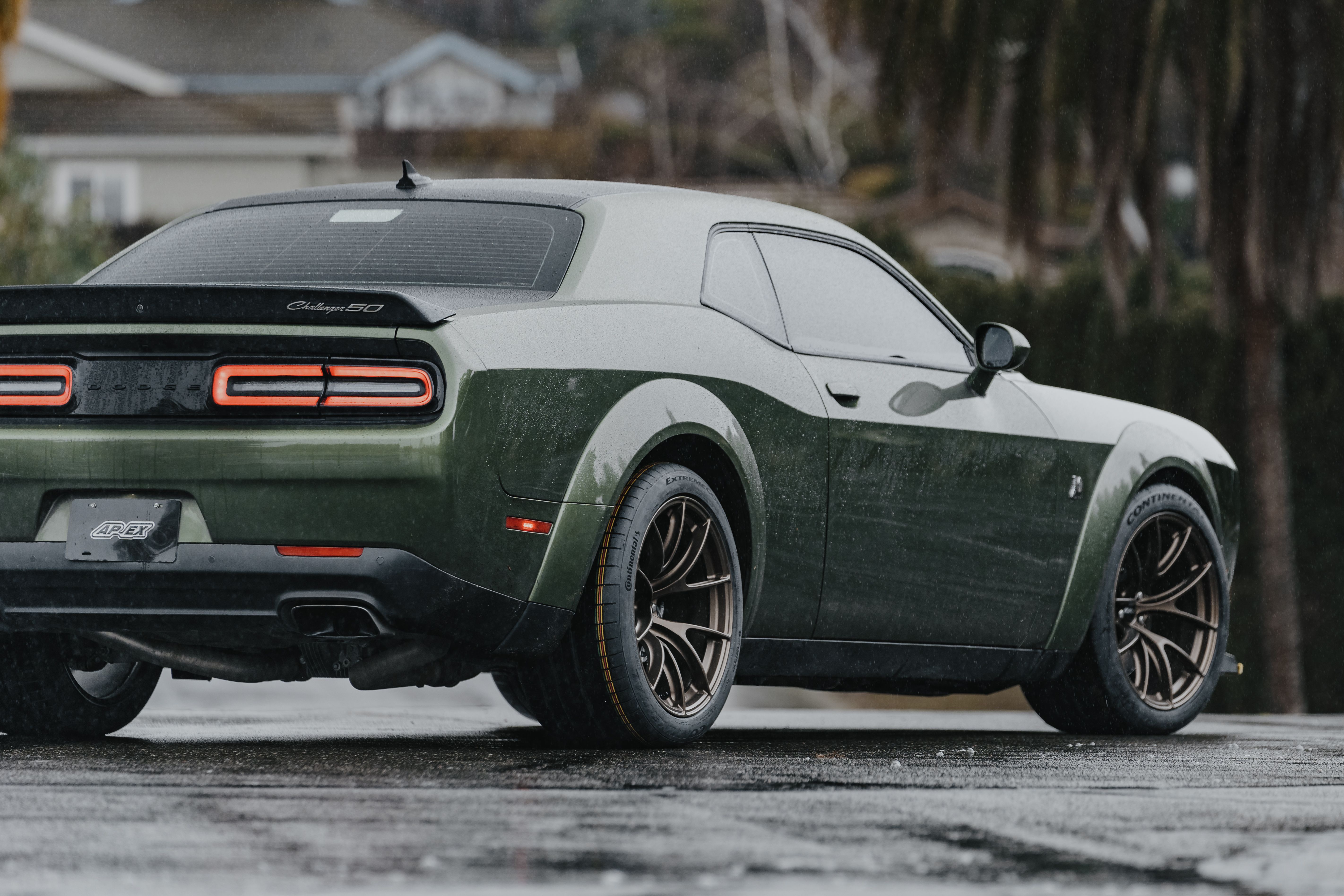 Dodge Challenger R/T Scat Pack Widebody with 20