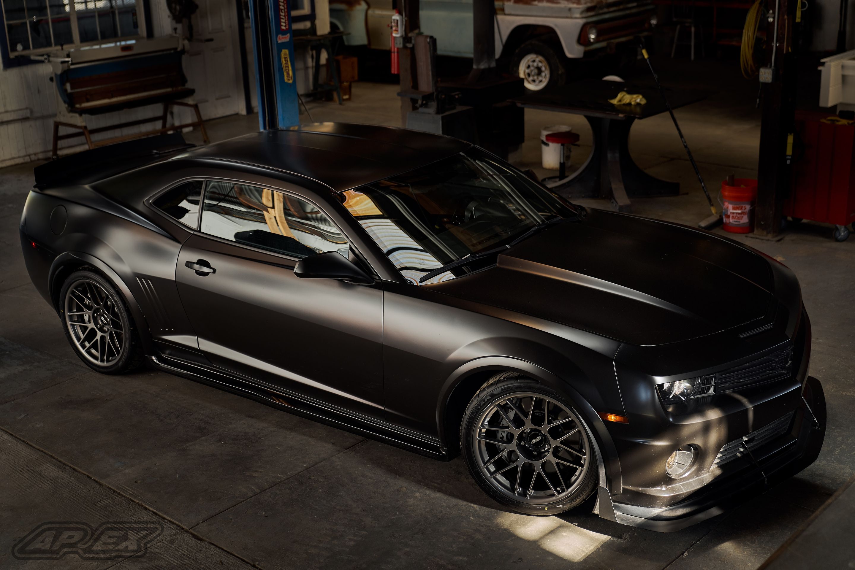 Black Chevrolet 5th Gen Camaro SS with 19" ARC-8 Apex wheels in Anthracite