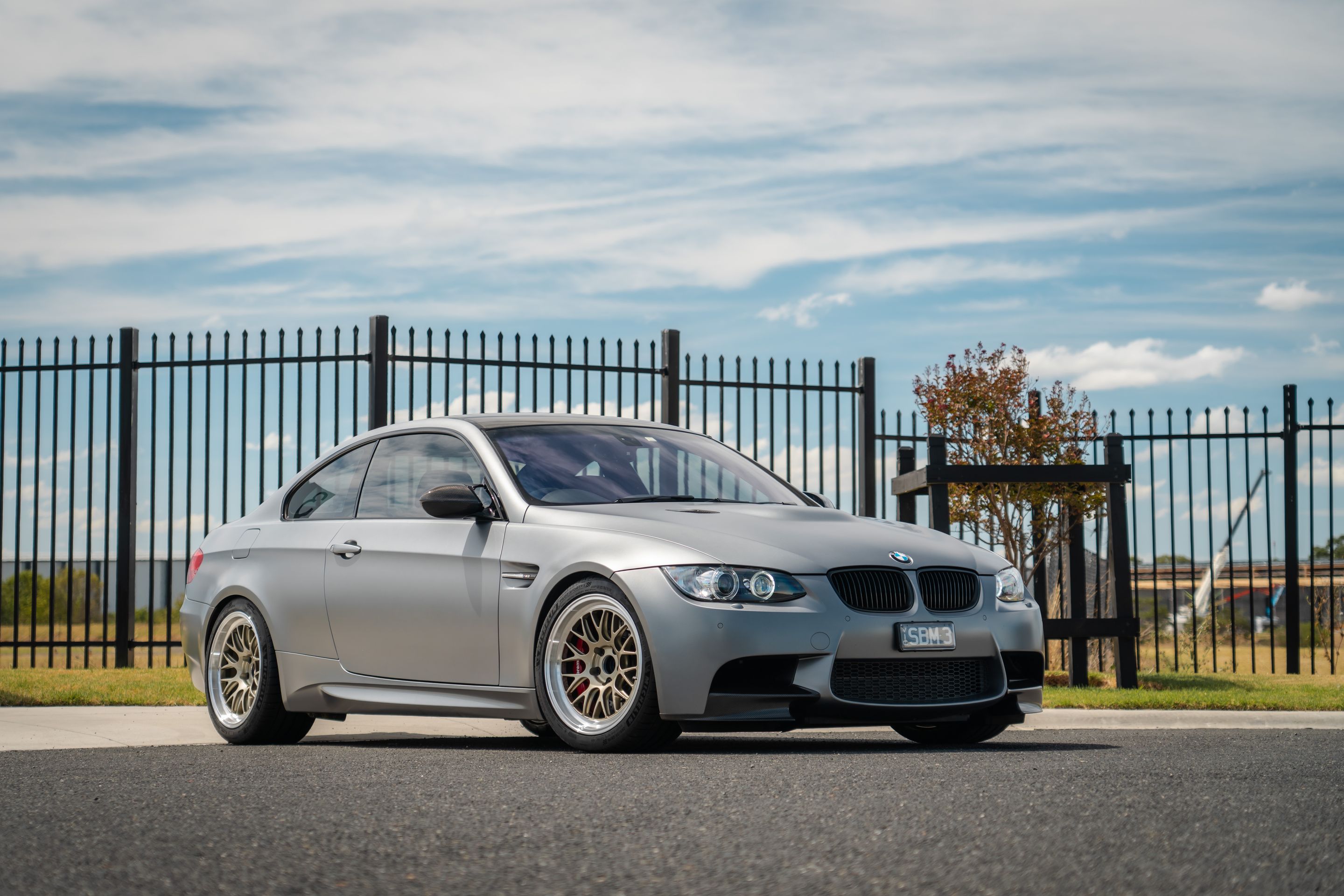 Grey BMW E92 Coupe M3 with 18" ML-10RT Apex wheels in Machined Lip Gloss Motorsport Gold