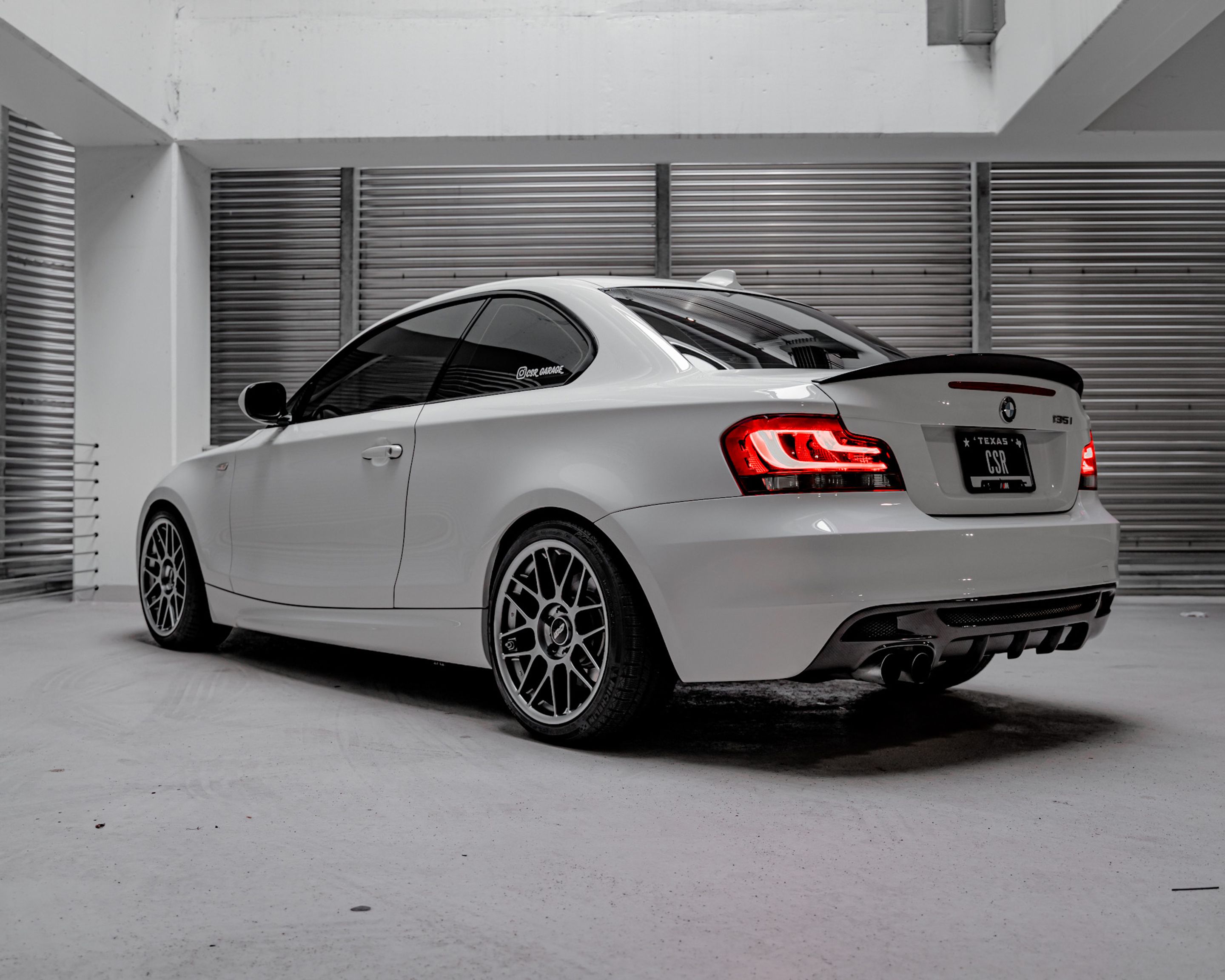 White BMW E82 Coupe 1 Series with 18" ARC-8 Apex wheels in Anthracite