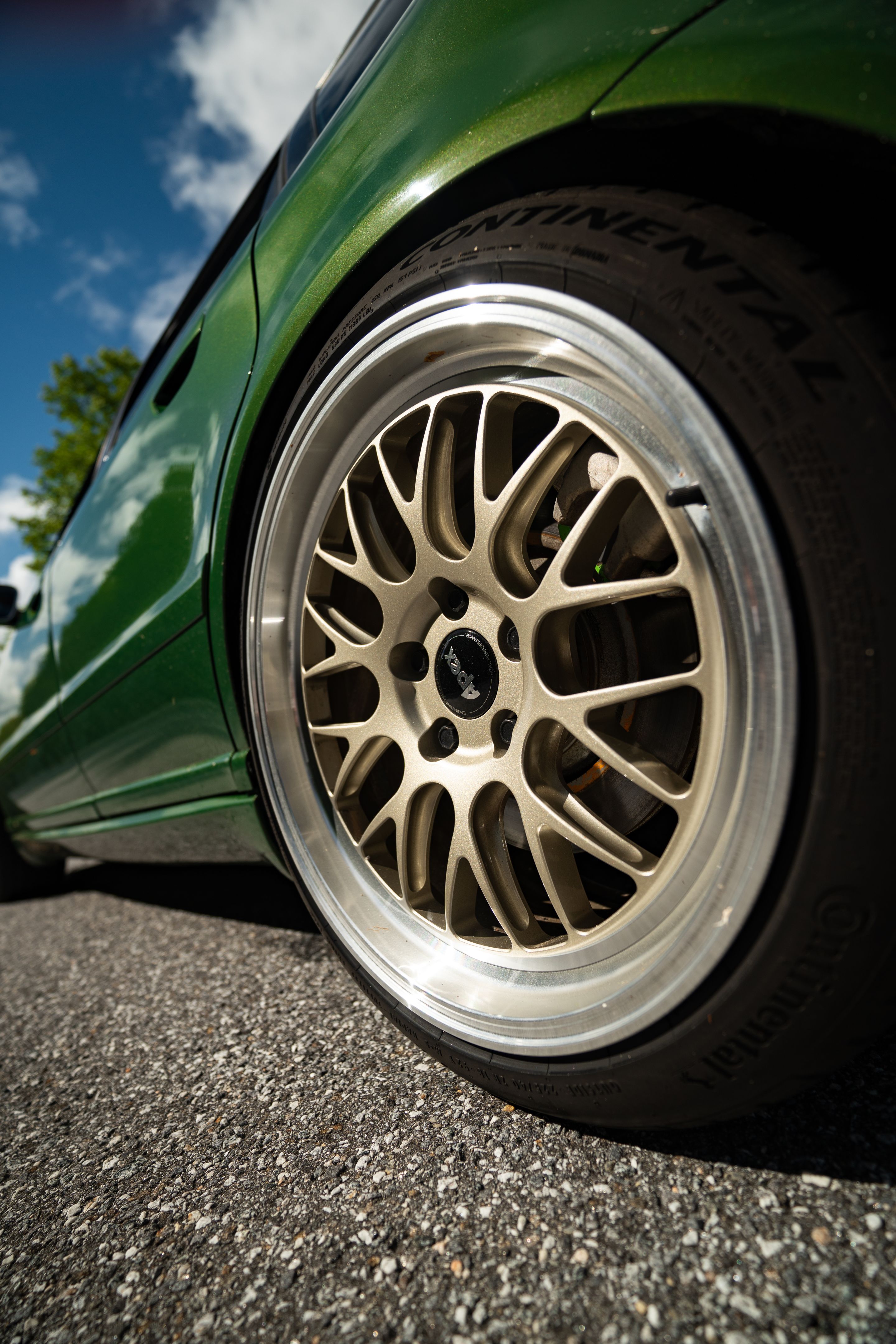 Green Audi B5 S4 Avant/Wagon with 18" ML-10RT Apex wheels in Machined Lip Gloss Motorsport Gold