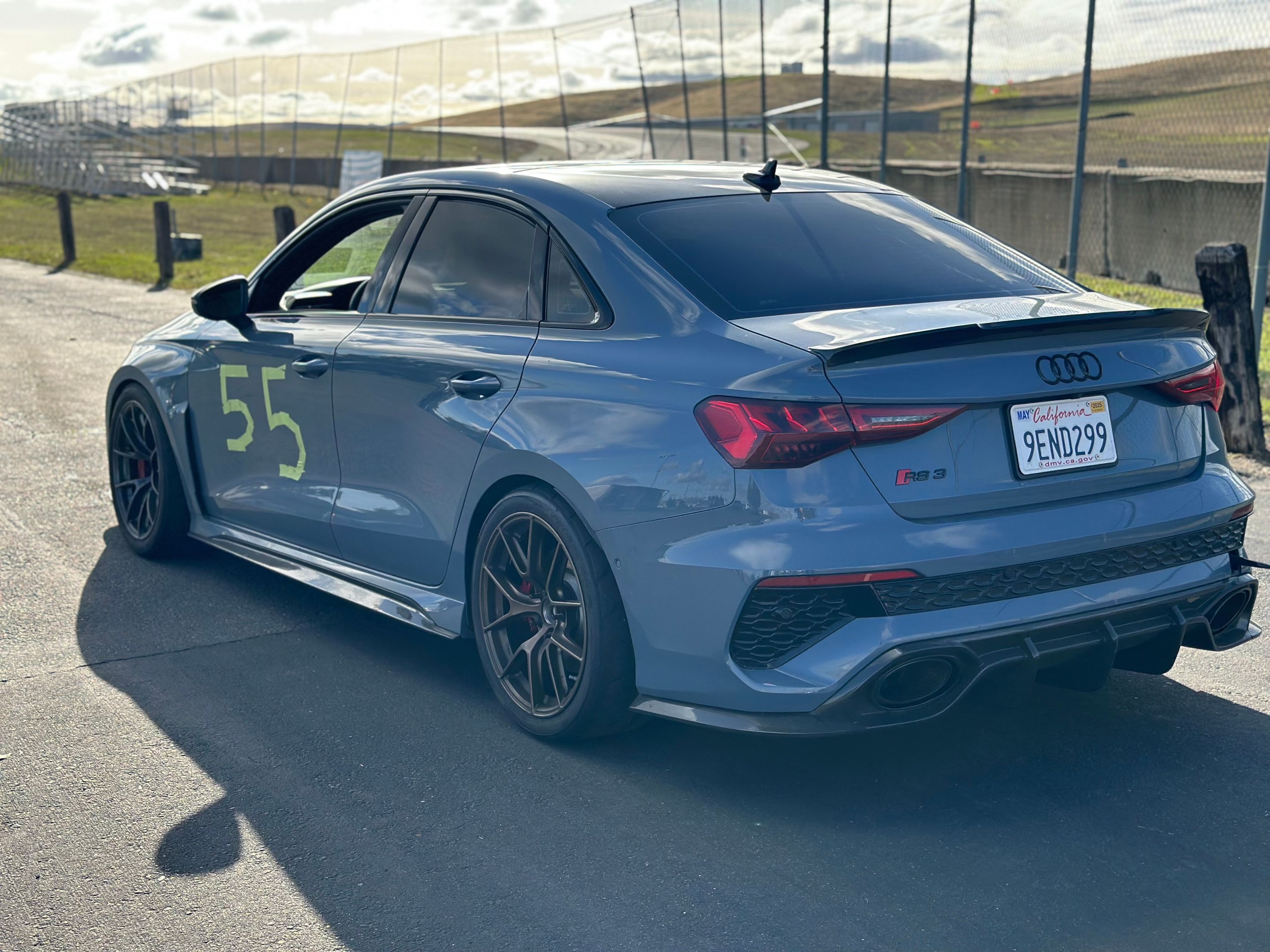 Blue Audi 8Y RS 3 with 18" VS-5RS Apex wheels in Anthracite