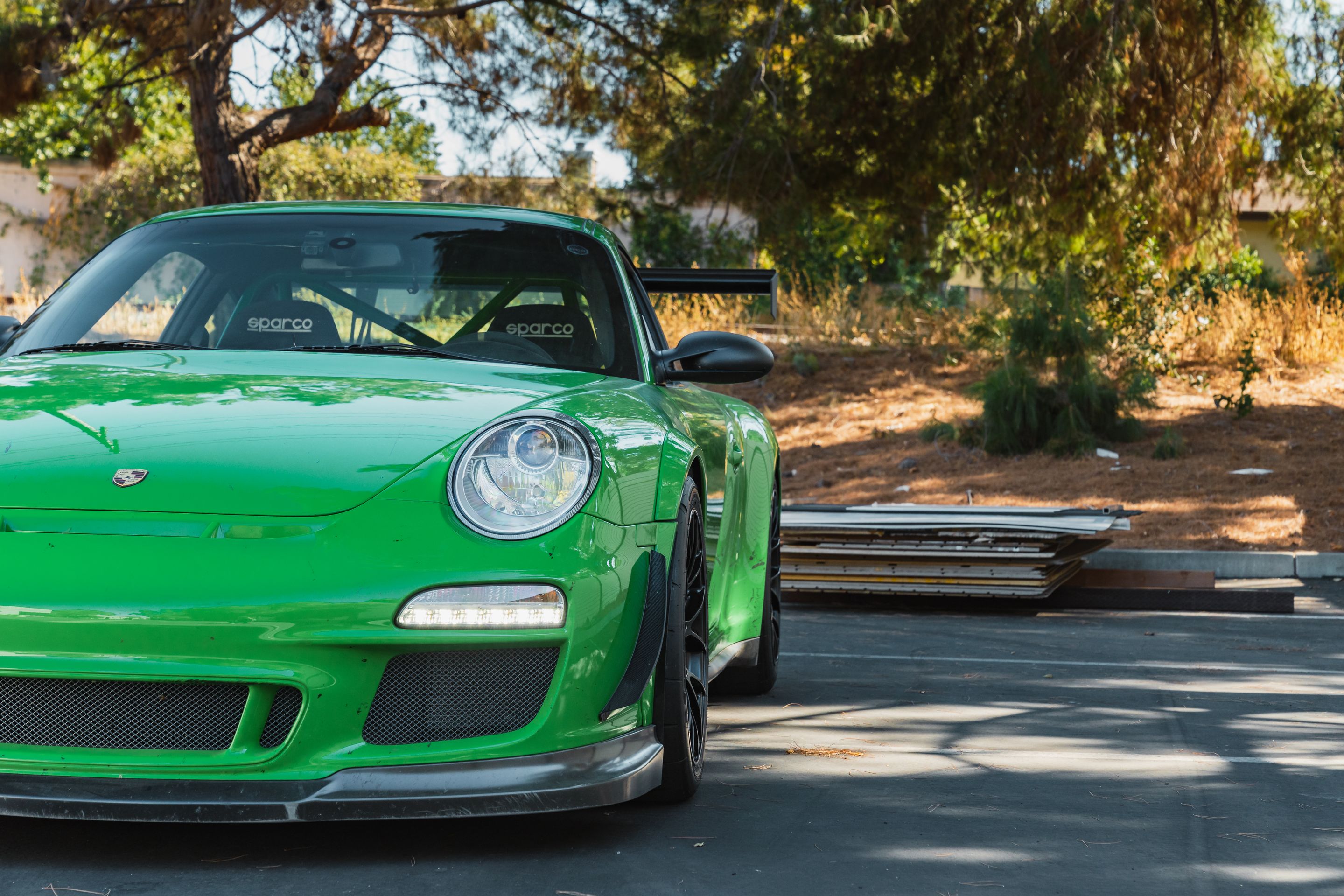 Green Porsche 911 997 GT3 RS with 18" EC-7RS Apex wheels in Satin Black