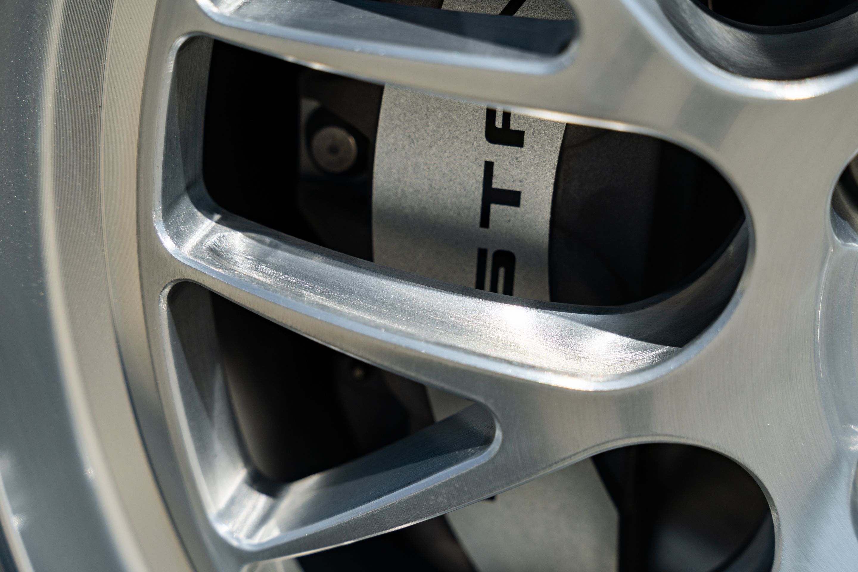 White Ford S650 Mustang GT with 19" ML-10RT Apex wheels in Machined Lip Brushed Clear