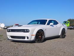 White Dodge Challenger - VS-5RS in Anthracite