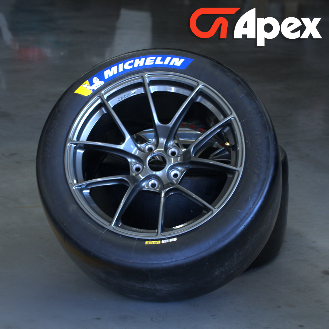 Black Ford S550 Mustang GT500 with 18" VS-5RS Apex wheels in Satin Black