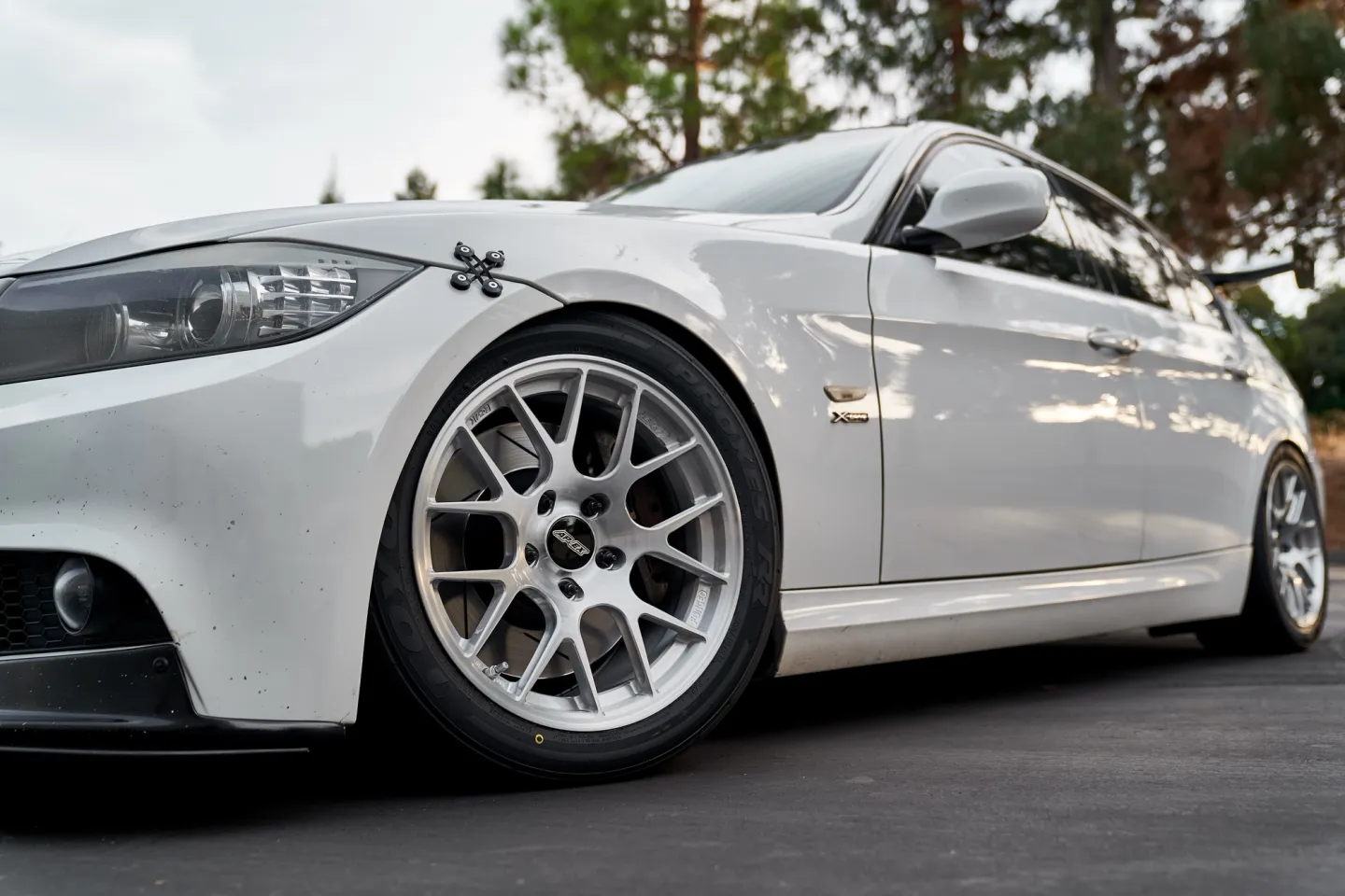 BMW E90 LCI Sedan 3 Series with 17