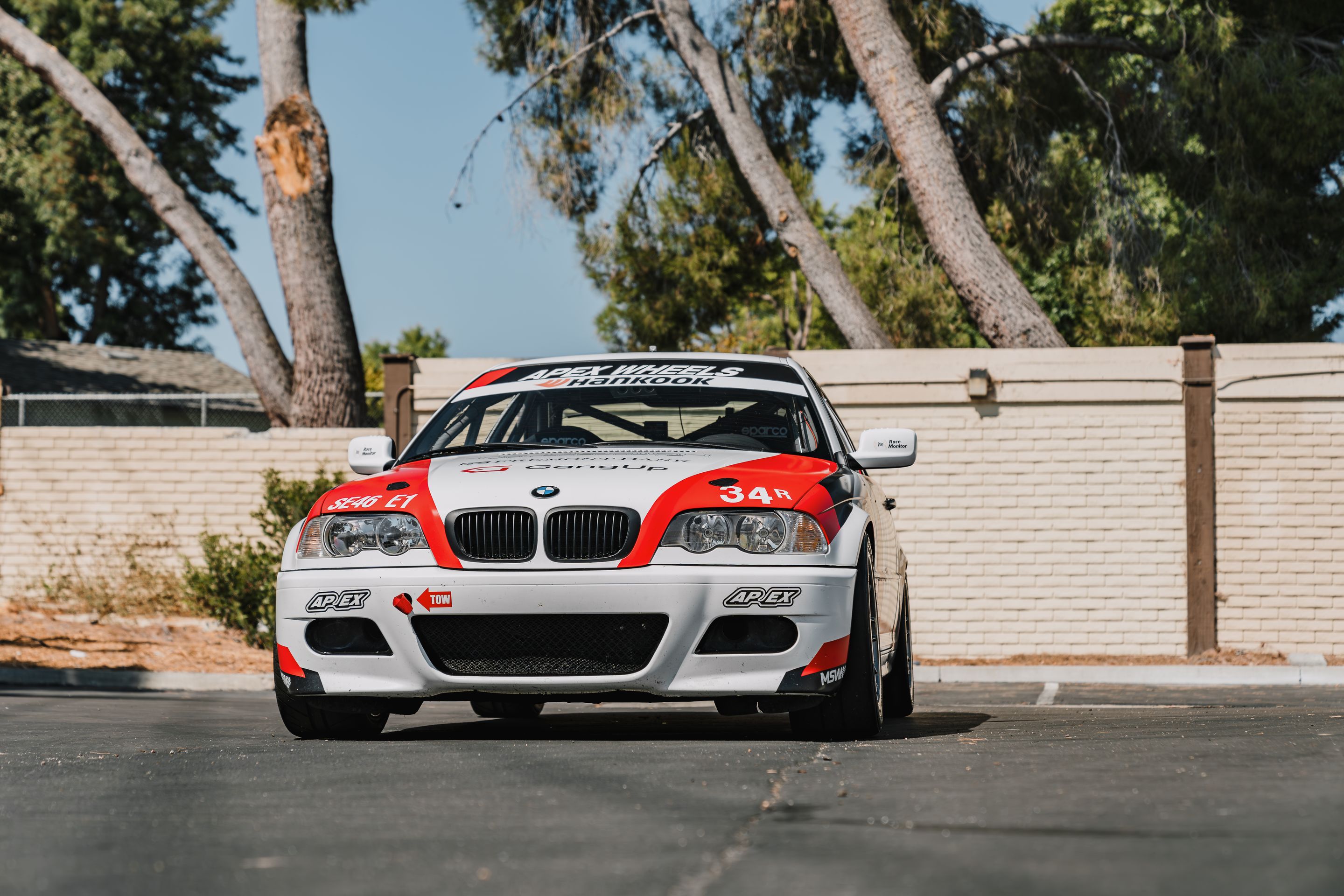 Race Livery BMW E46 3 Series with 17" ARC-8RT Apex wheels in Anthracite