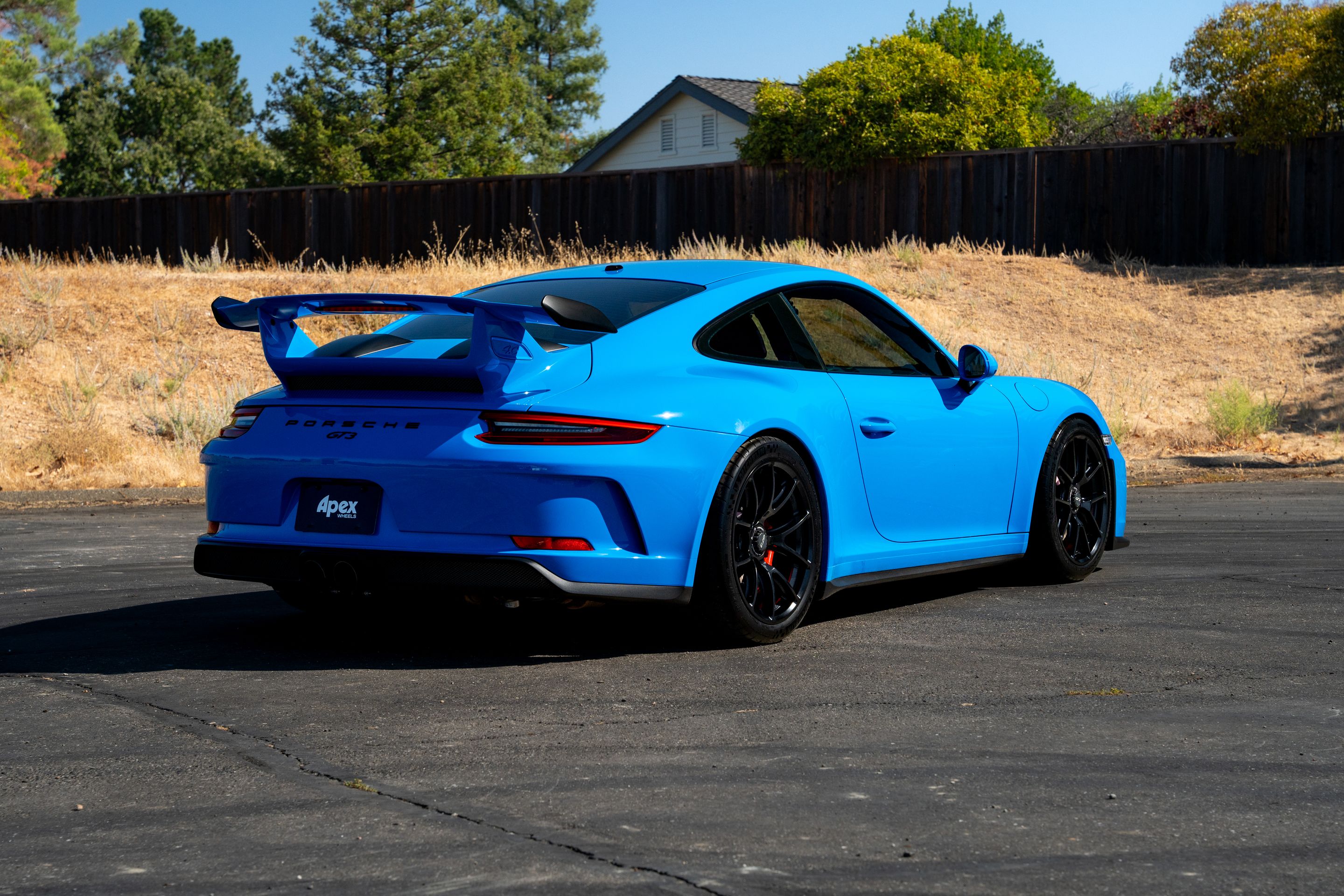 Blue Porsche 911 991.2 GT3 with 19" VS-5RE Apex wheels in Satin Black