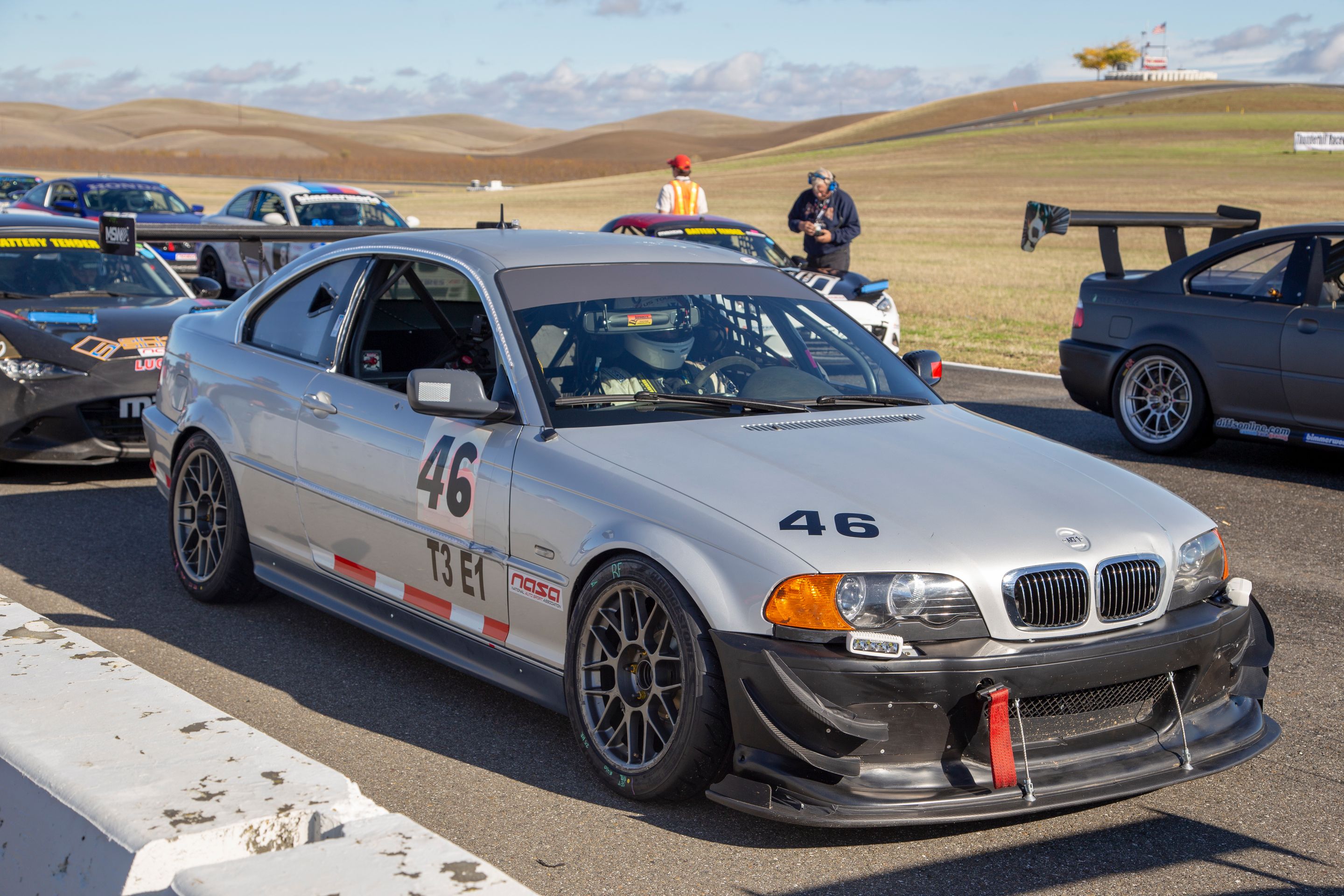 Silver BMW Spec E46 with 17" ARC-8 Apex wheels in Anthracite