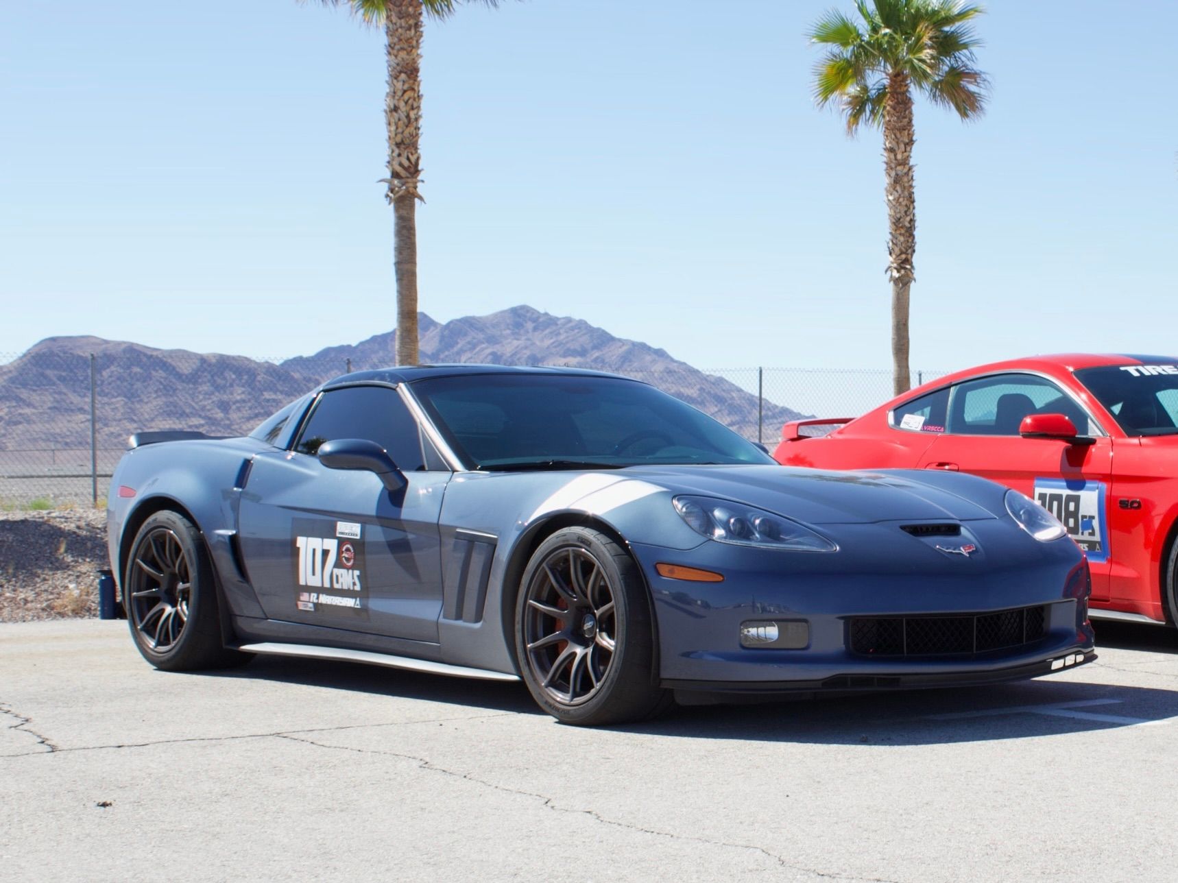 Blue Chevrolet C6 Corvette Grand Sport with 18" SM-10 Apex wheels in Anthracite