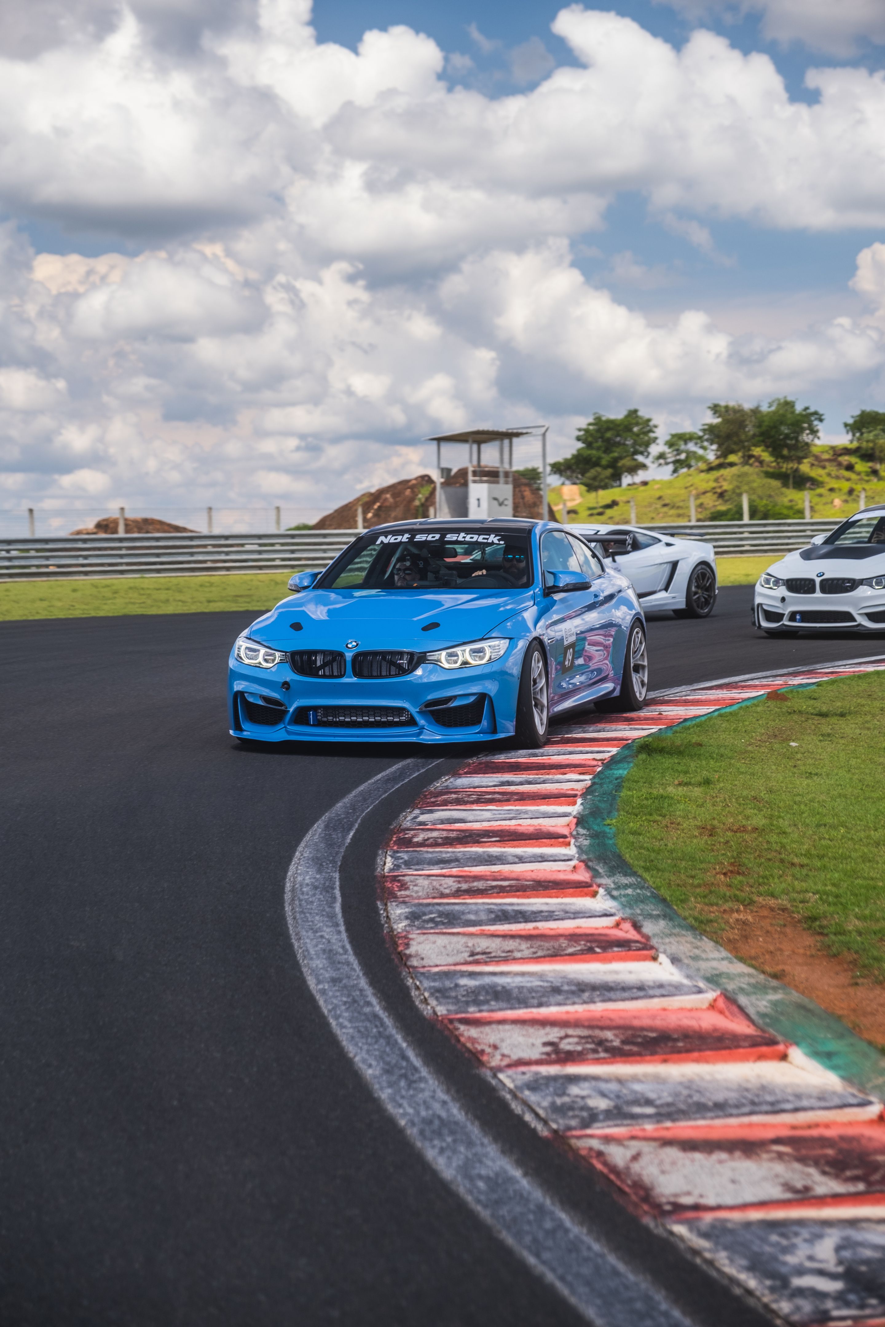 Blue BMW F82 Coupe M4 with 18" VS-5RS Apex wheels in Brushed Clear