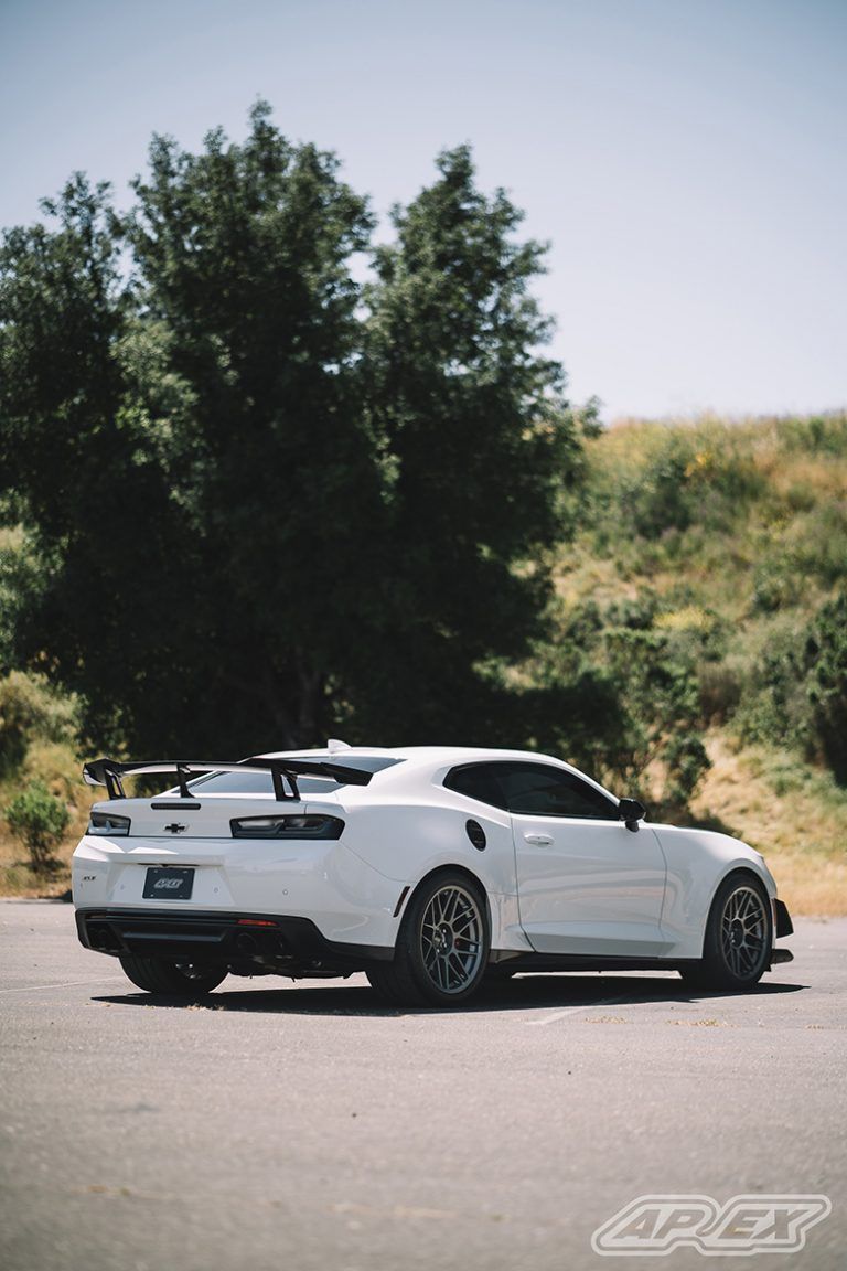 White Chevrolet 6th Gen Camaro ZL1 1LE with 19" ARC-8 Apex wheels in Anthracite