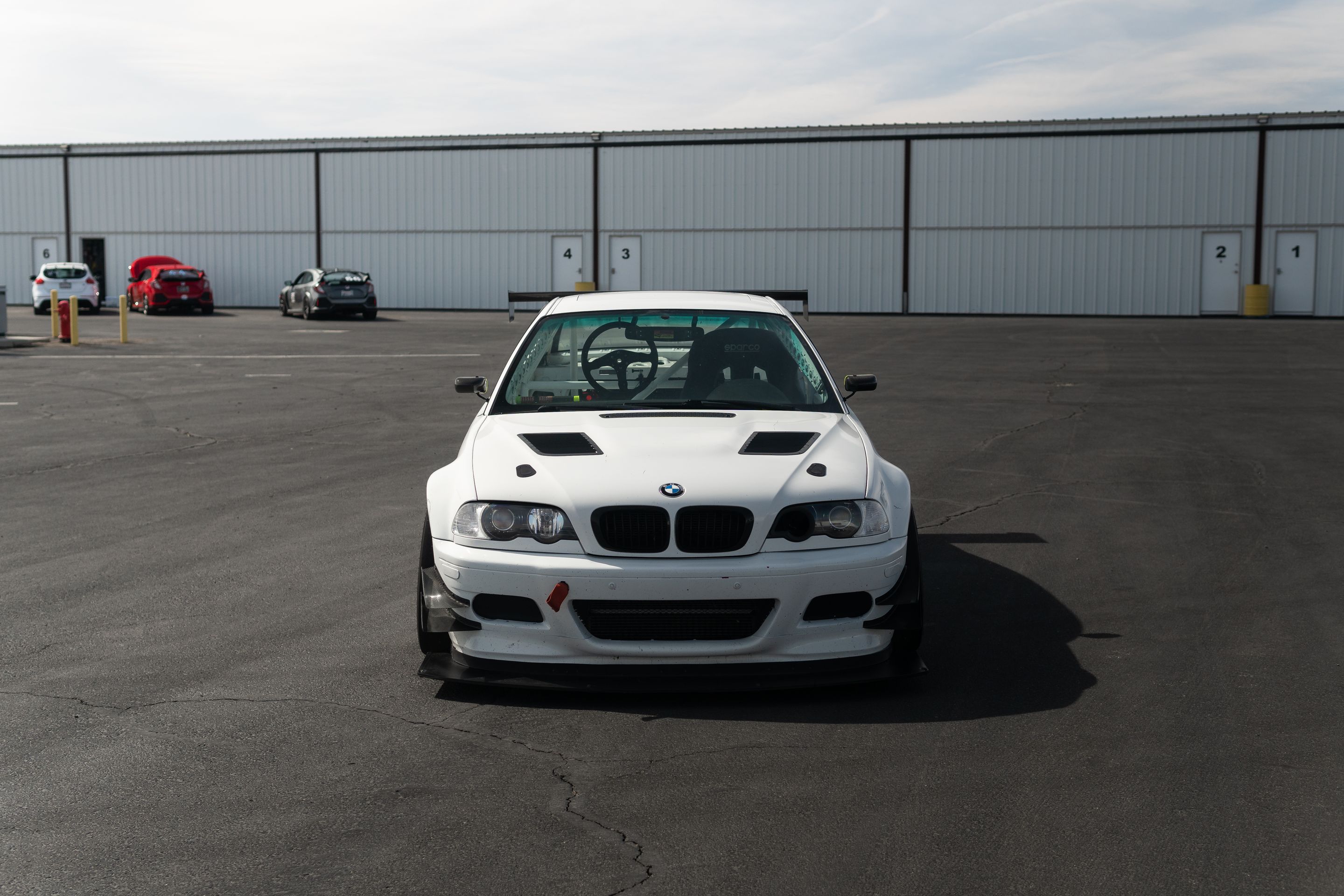 White BMW E46 M3 with 18" VS-5RS Apex wheels in Brushed Clear
