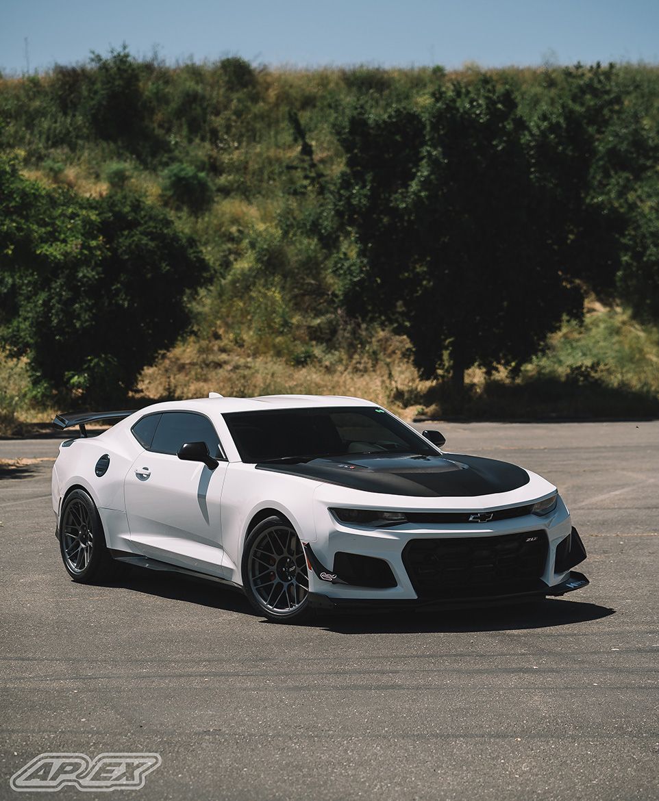 White Chevrolet 6th Gen Camaro ZL1 1LE with 19" ARC-8 Apex wheels in Anthracite