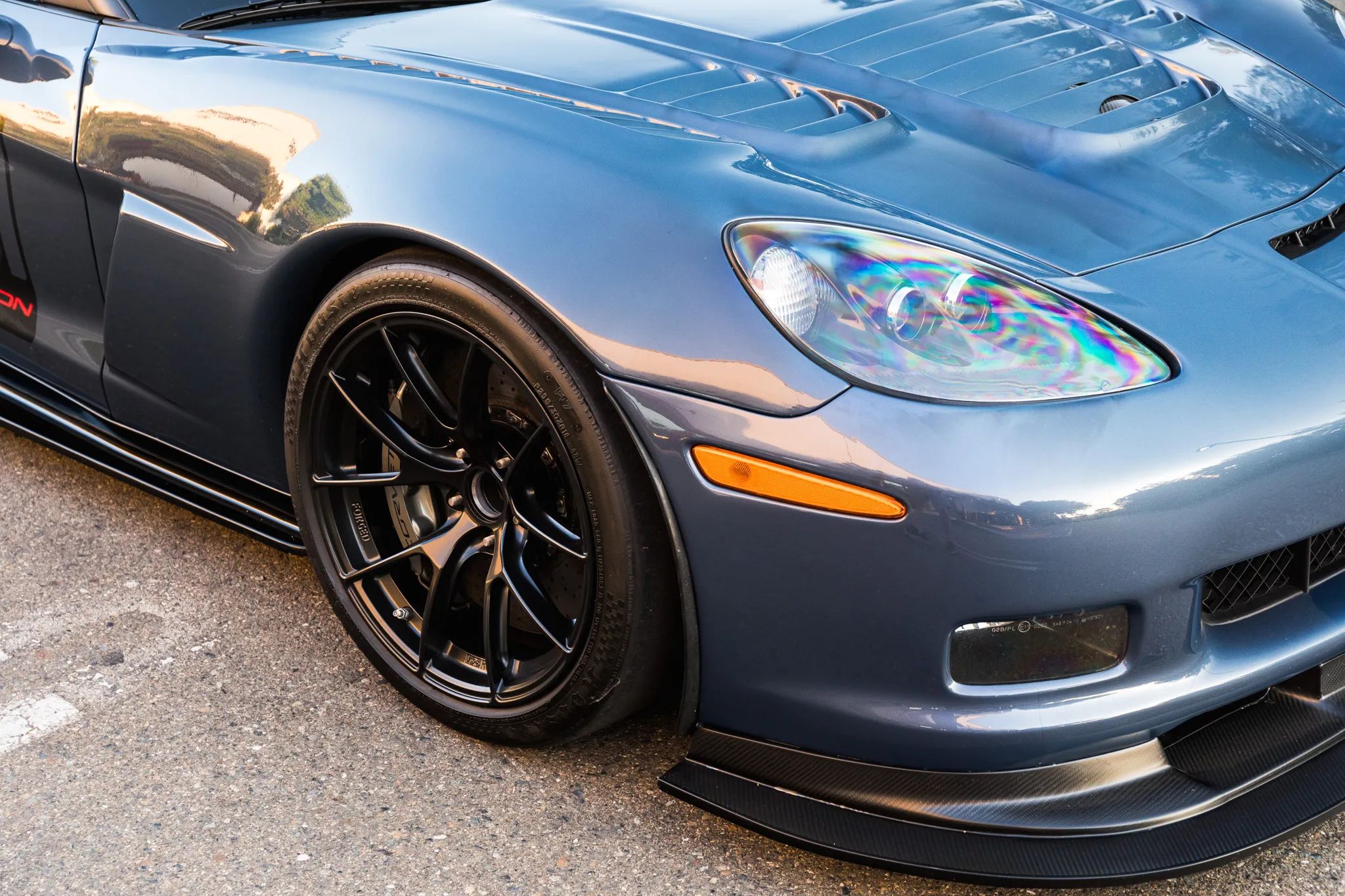 Blue Chevrolet C6 Corvette Z06 with 18" VS-5RS Apex wheels in Satin Black