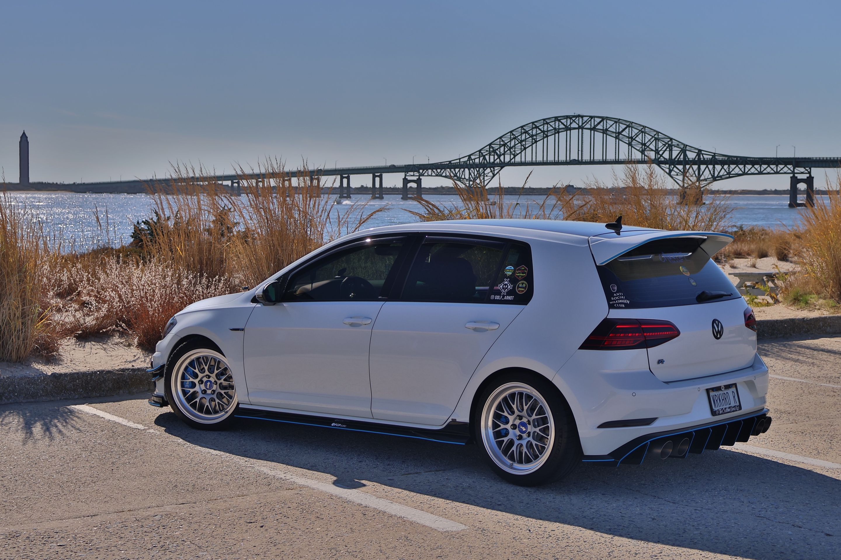White VW MK7 Golf R with 18" ML-10RT Apex wheels in Machined Lip Brushed Clear