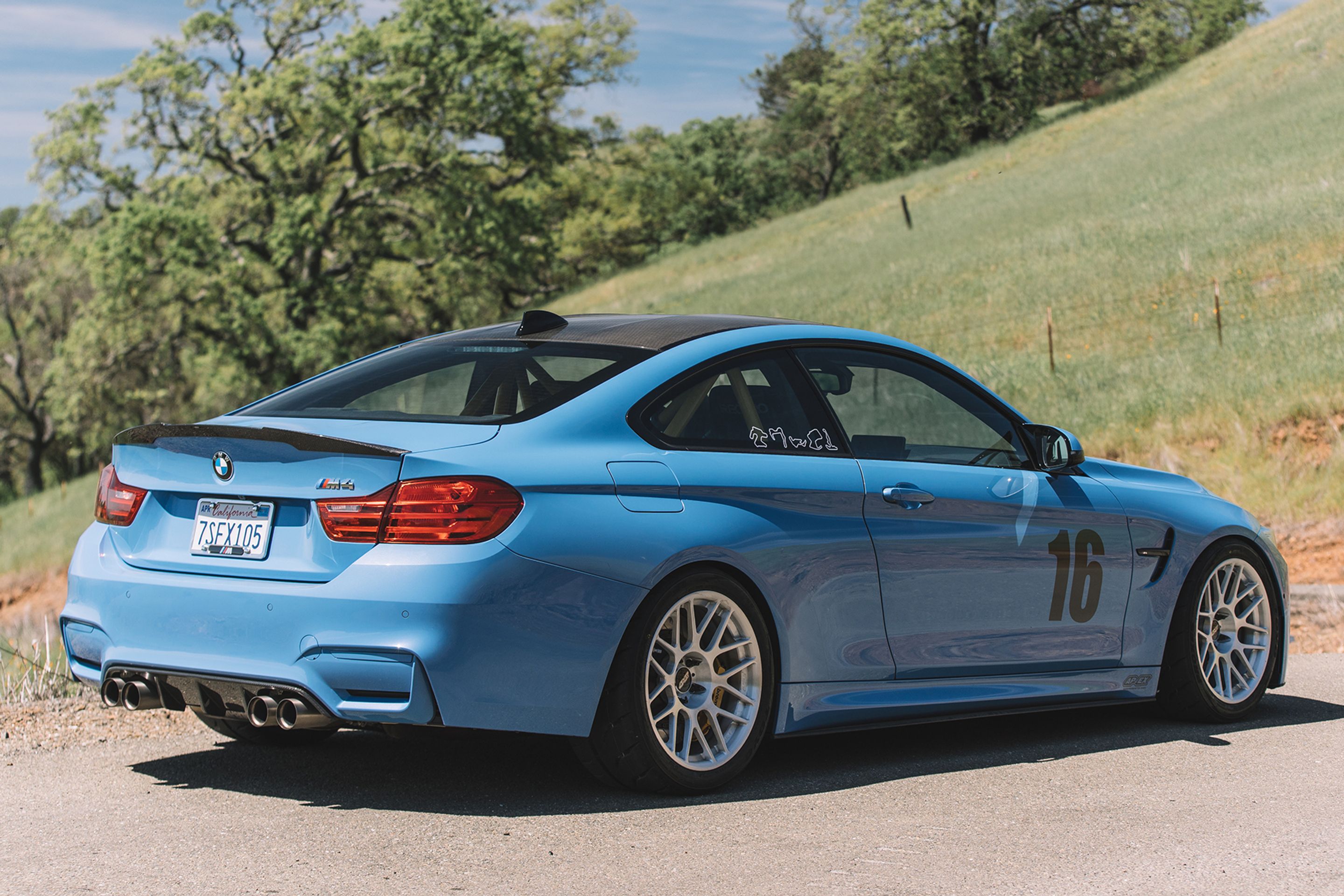 Blue BMW F82 Coupe M4 with 18" ARC-8R Apex wheels in Brushed Clear