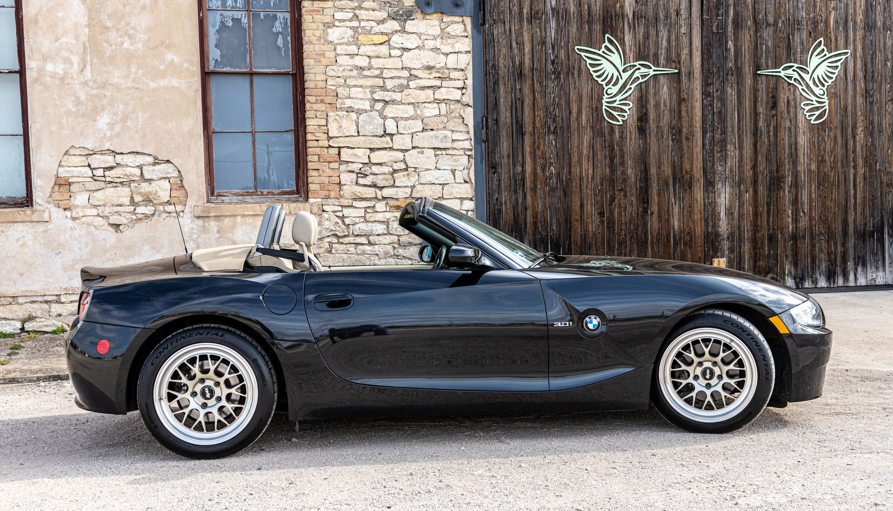 Black BMW E85 Roadster Z4 with 17" ML-10RT Apex wheels in Machined Lip Gloss Motorsport Gold