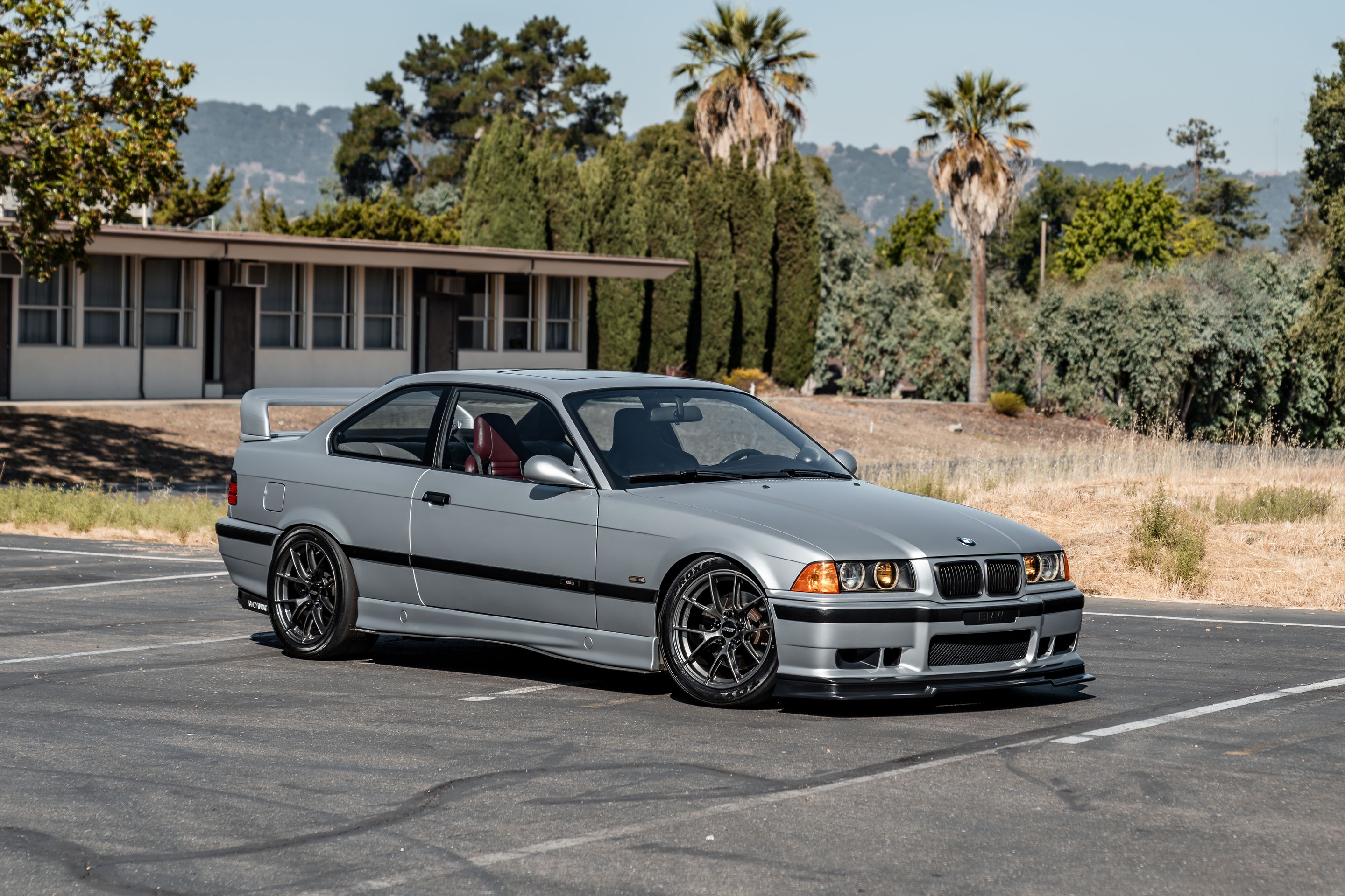 Silver BMW E36 M3 with 17" VS-5RS Apex wheels in Anthracite