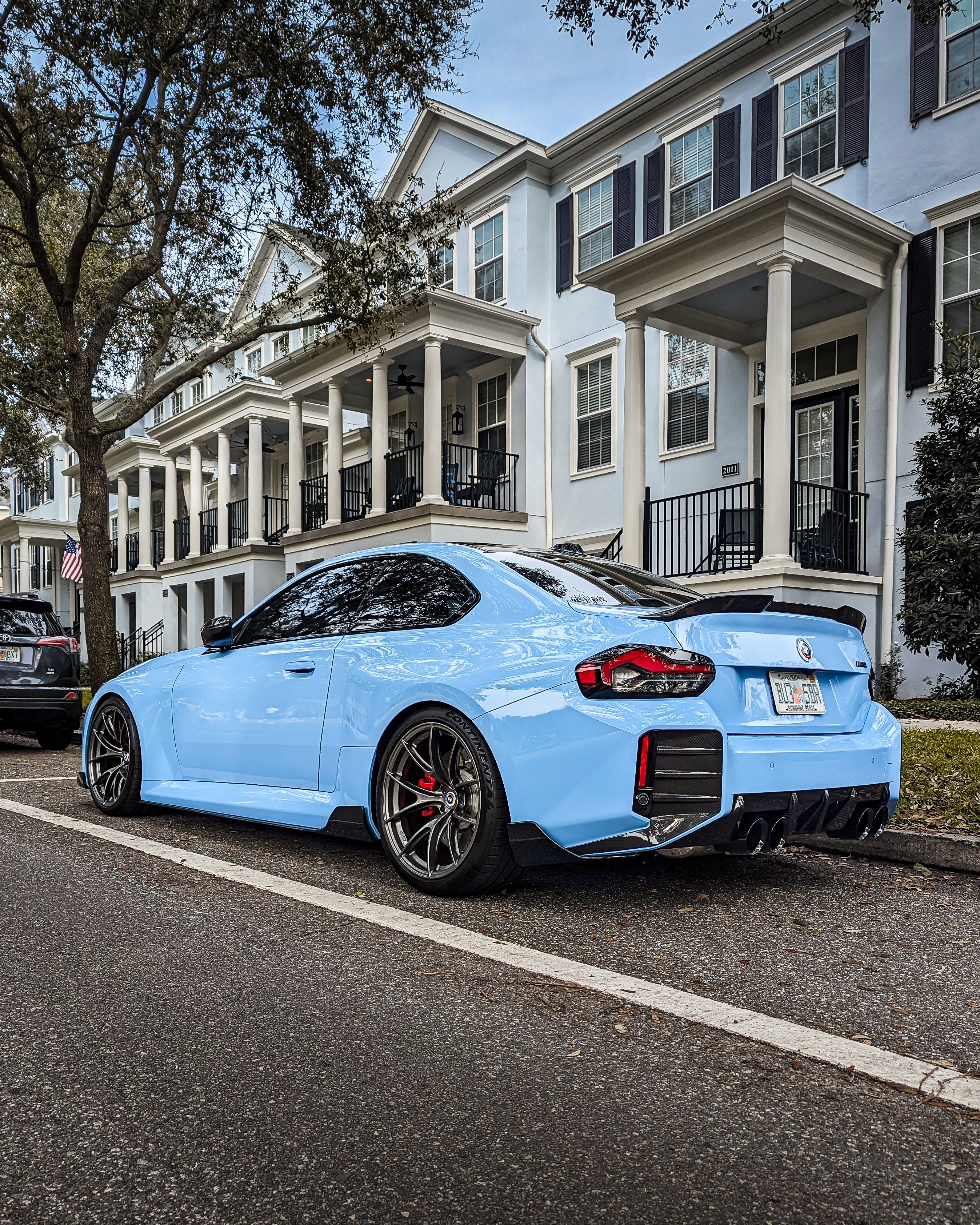 Blue BMW G87 M2 with 20" VS-5RS Apex wheels in Anthracite