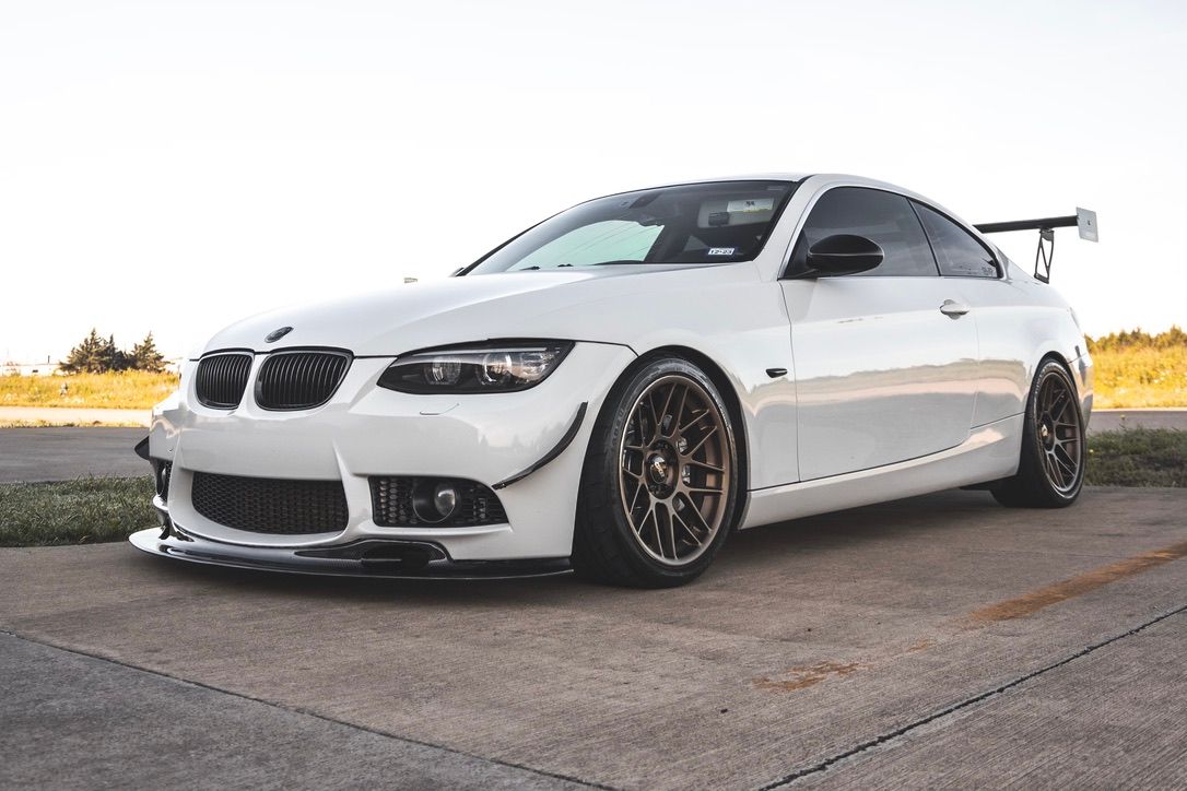 White BMW E92 Coupe 3 Series with 18" ARC-8 Apex wheels in Satin Bronze
