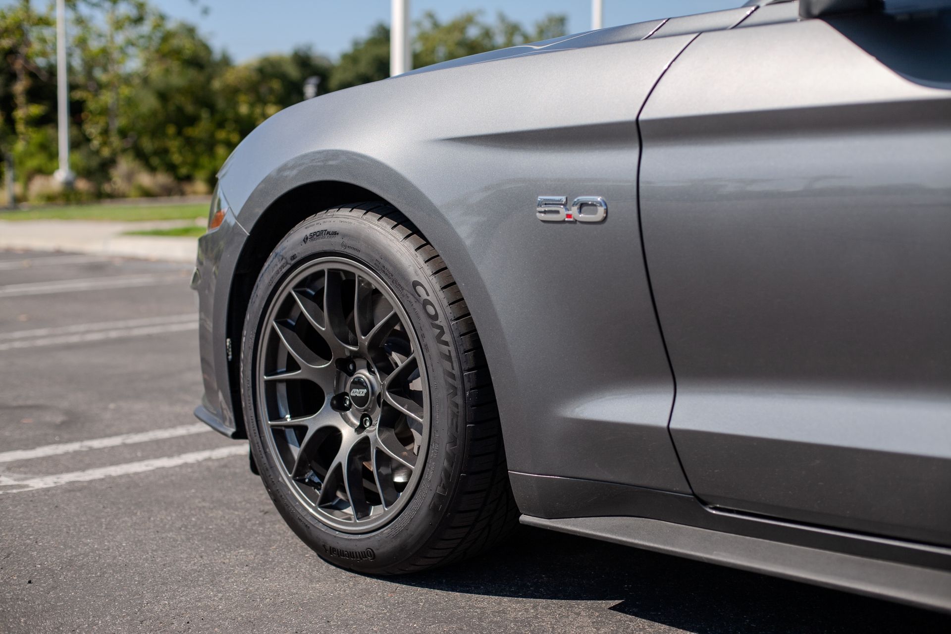 Grey Ford S550 Mustang GT with 18" EC-7 Apex wheels in Anthracite