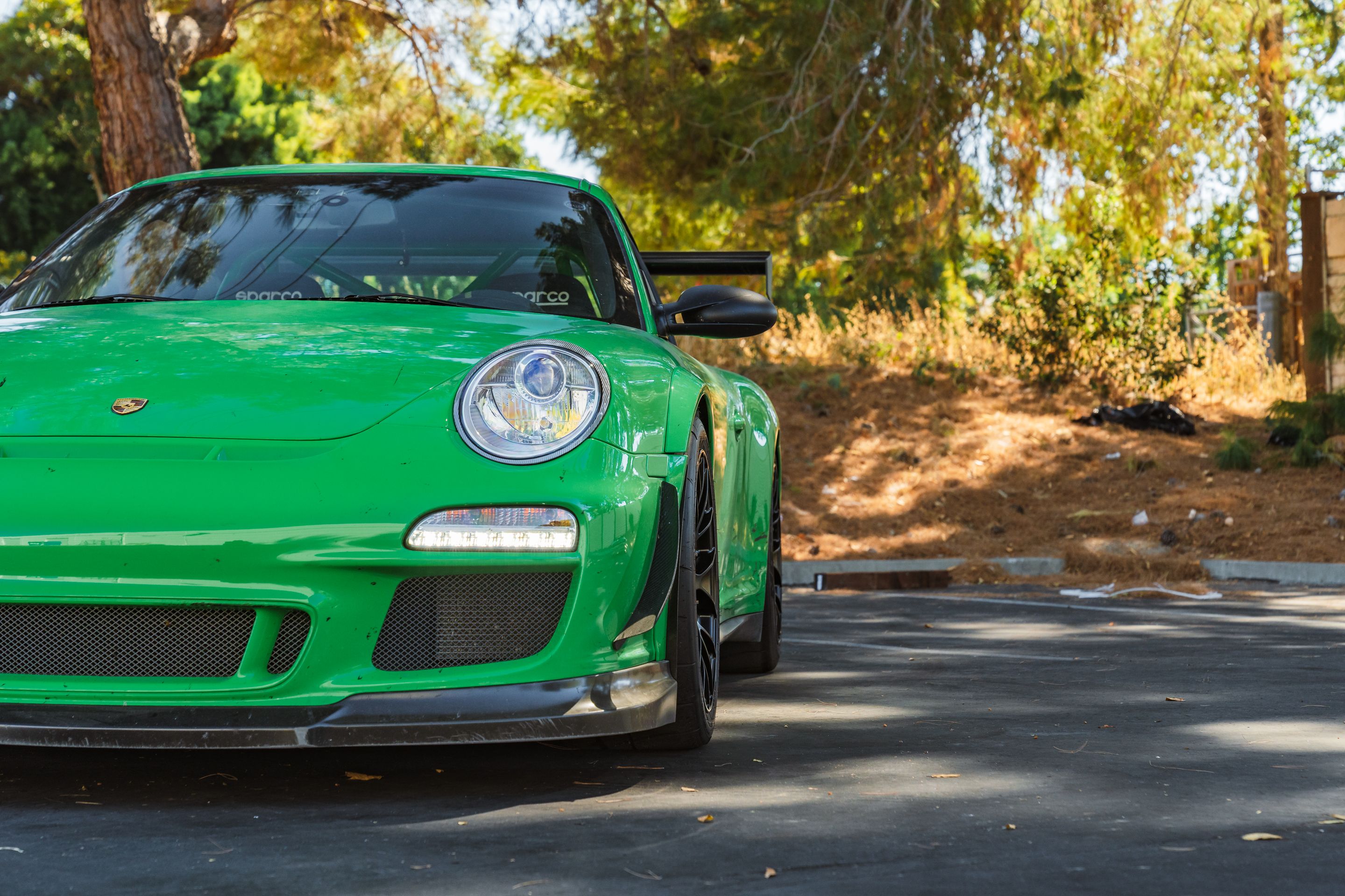 Green Porsche 911 997 GT3 RS with 18" EC-7RS Apex wheels in Satin Black