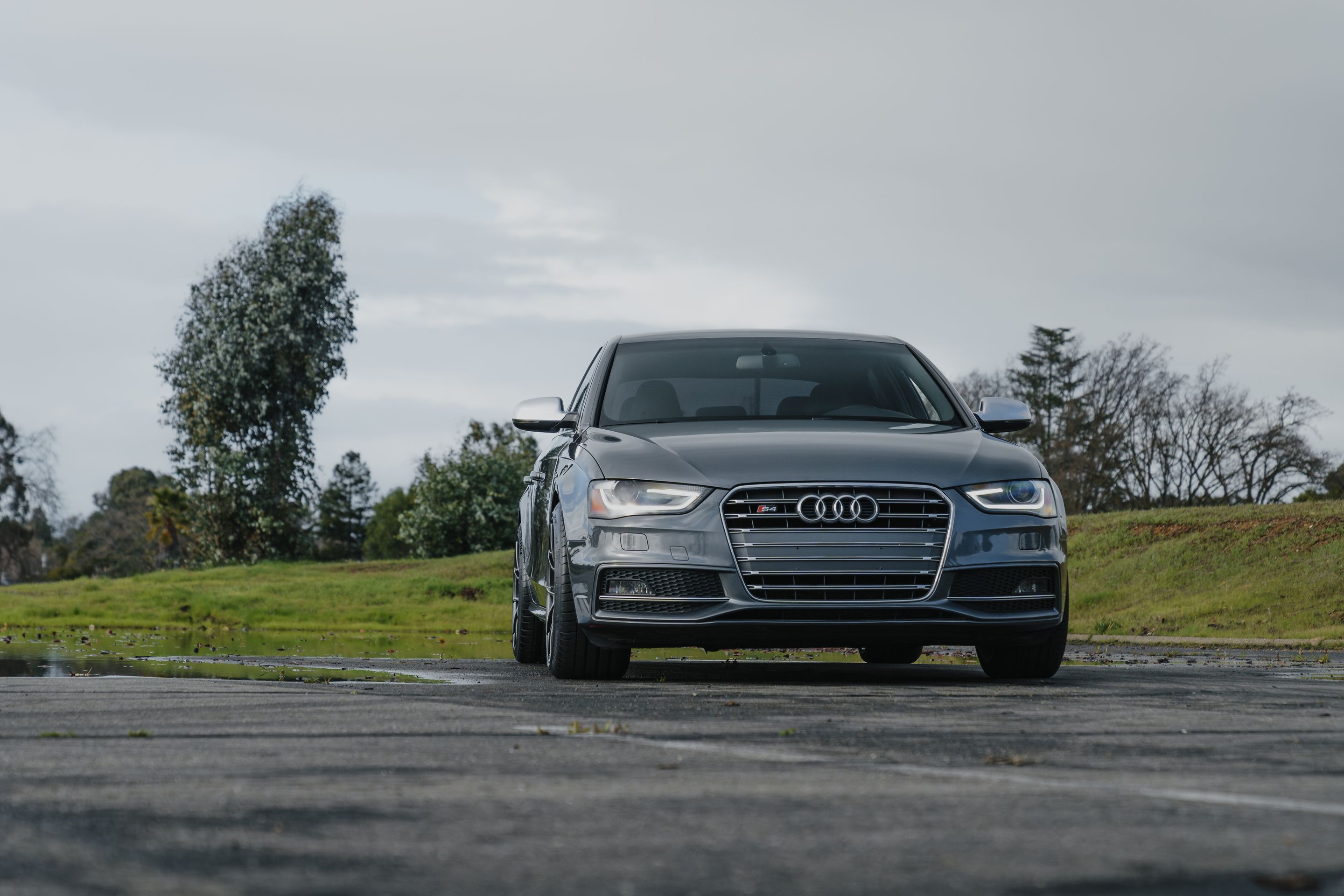 Grey Audi B8 S4 with 19" VS-5RS Apex wheels in Anthracite