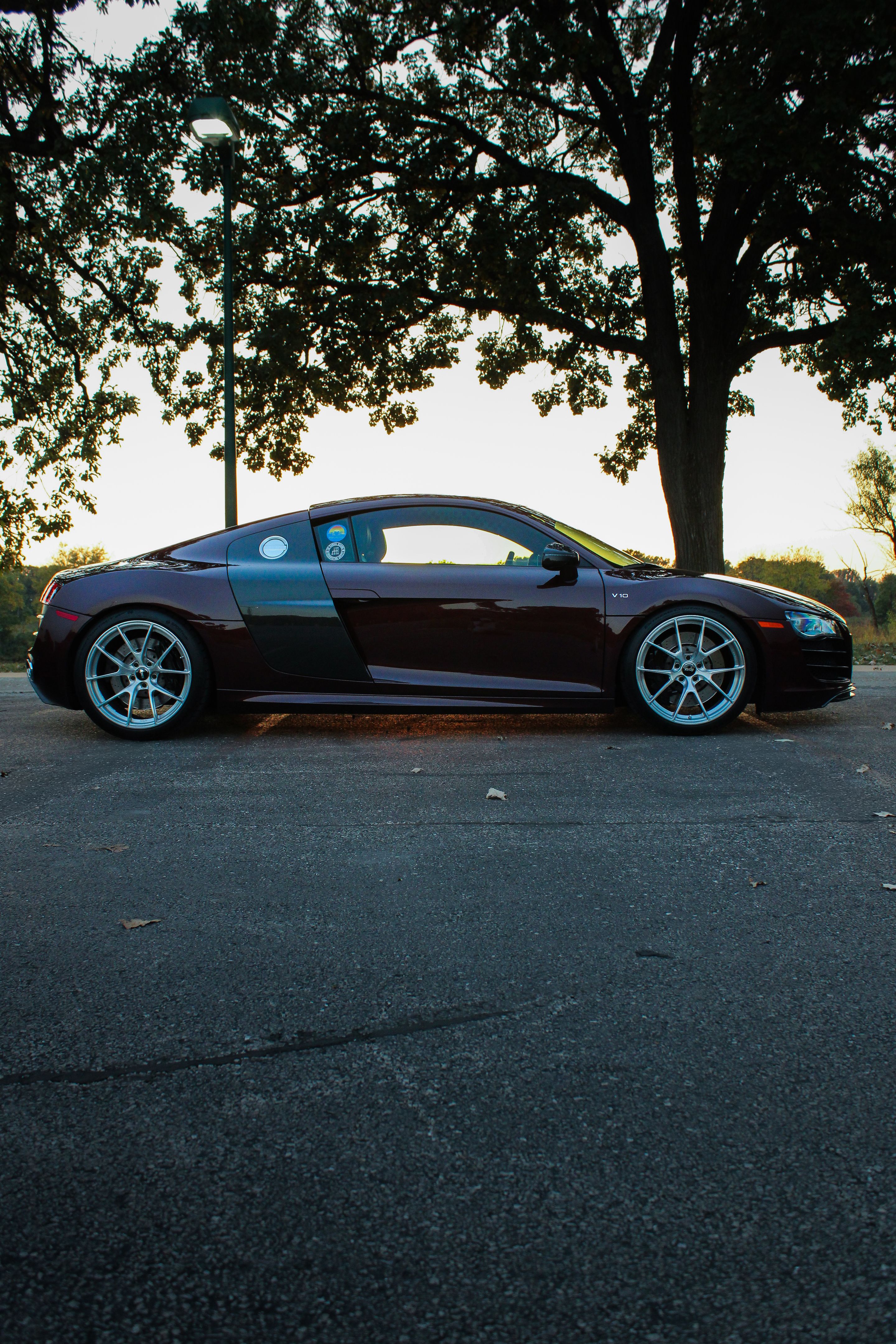 Purple Audi Gen 1 R8 with 19" VS-5RS Apex wheels in Brushed Clear