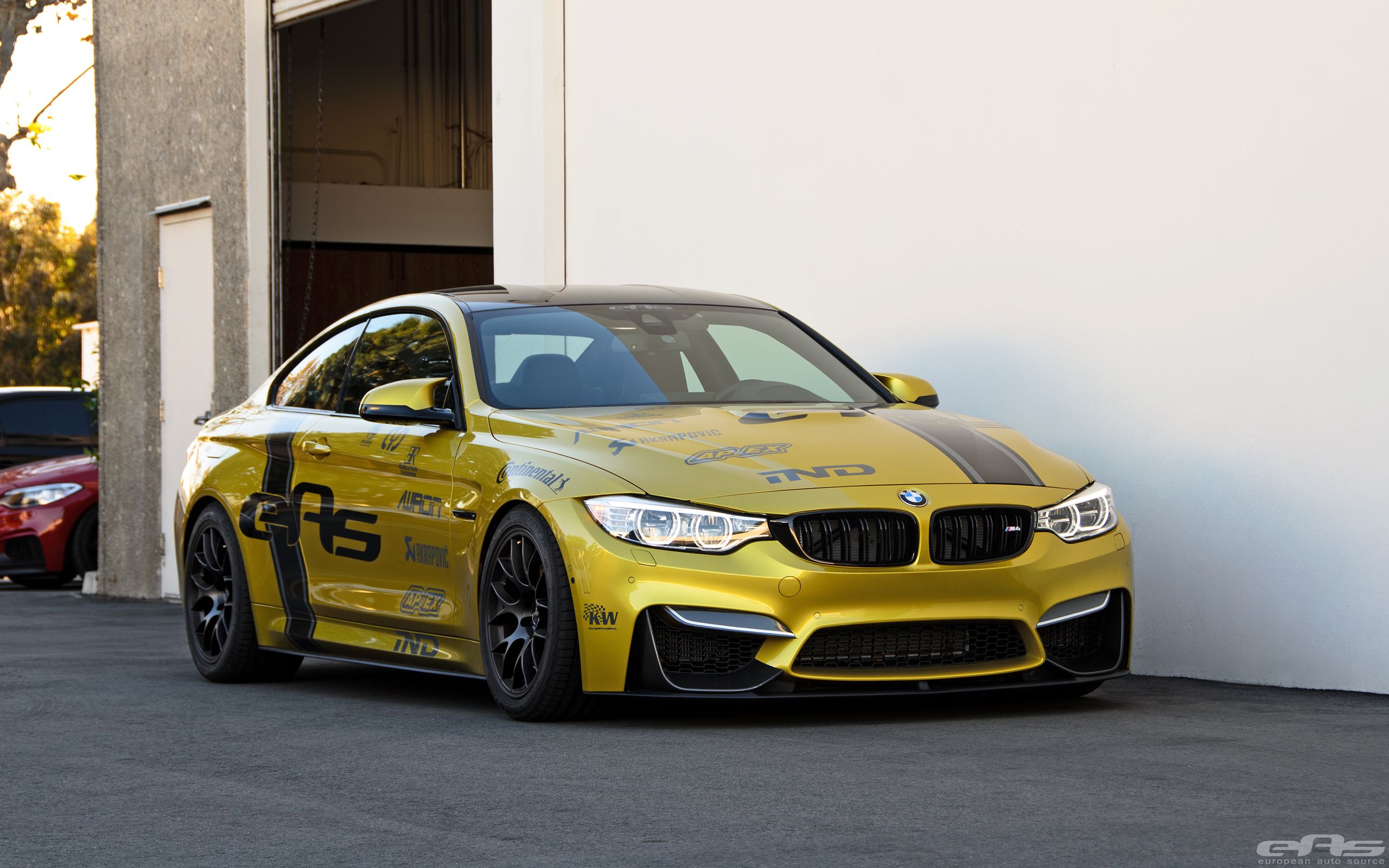 Yellow BMW F82 Coupe M4 with 18" EC-7 Apex wheels in Satin Black