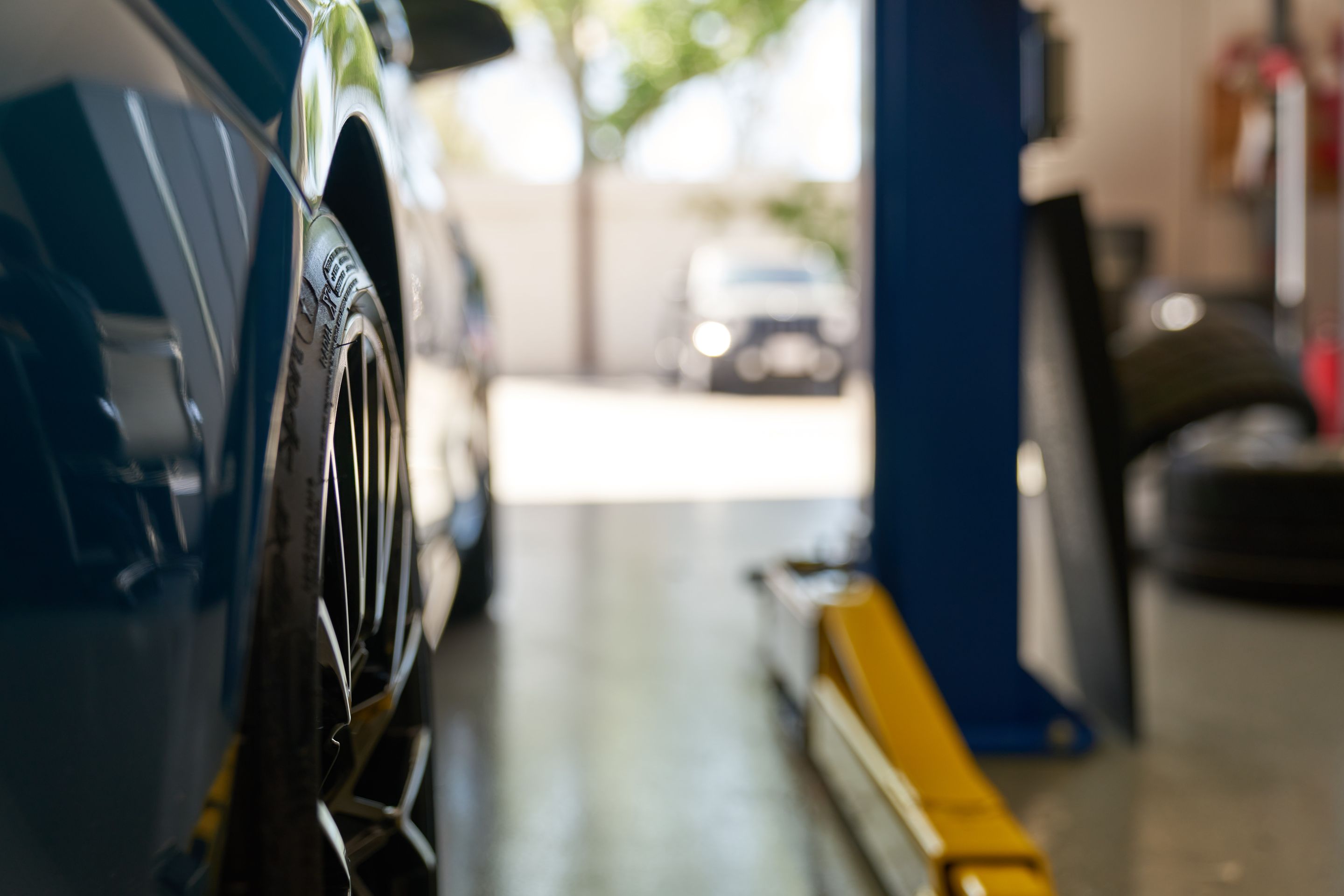 Blue BMW F87 M2 with 19" EC-7 Apex wheels in Race Silver