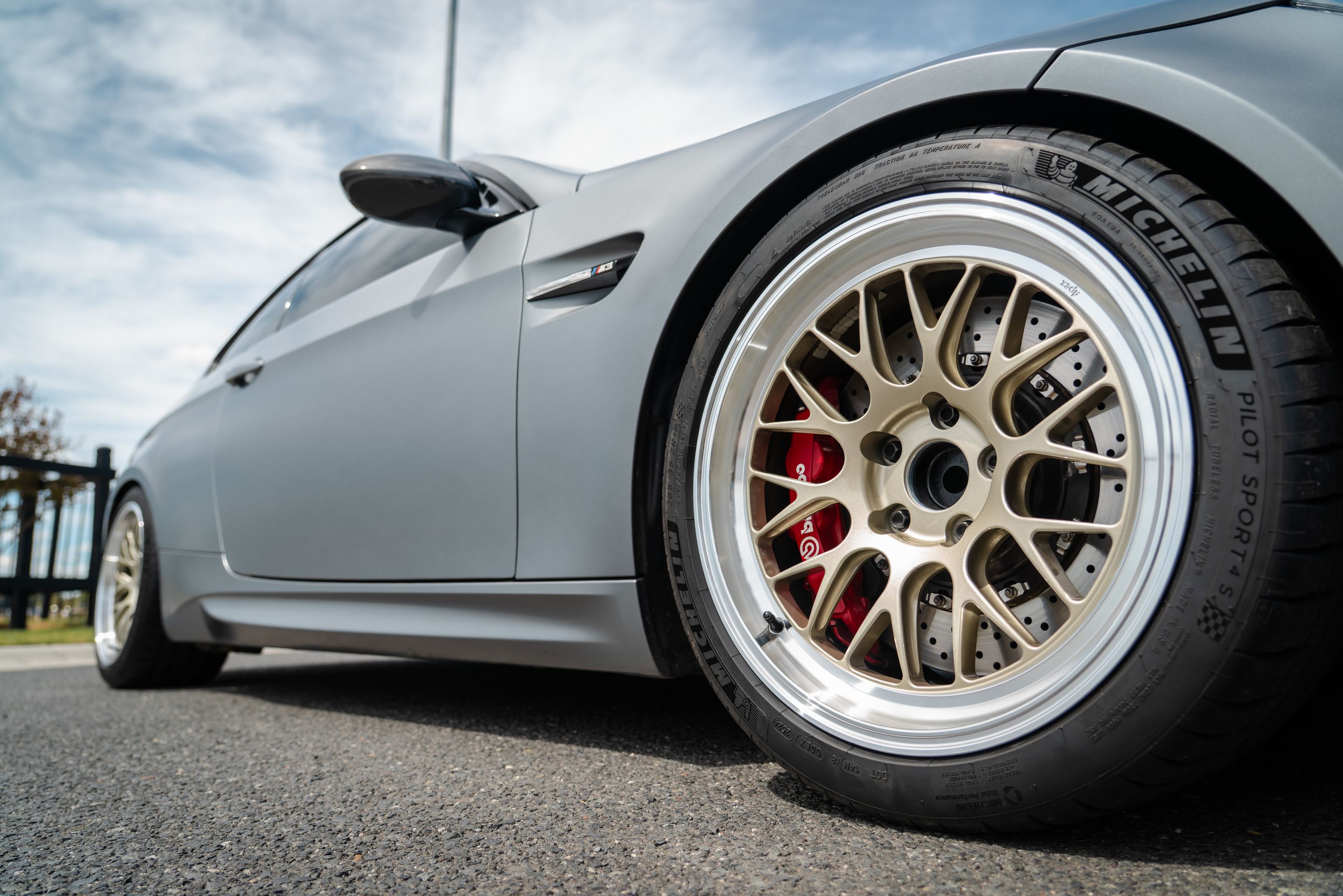 Grey BMW E92 Coupe M3 with 18" ML-10RT Apex wheels in Machined Lip Gloss Motorsport Gold