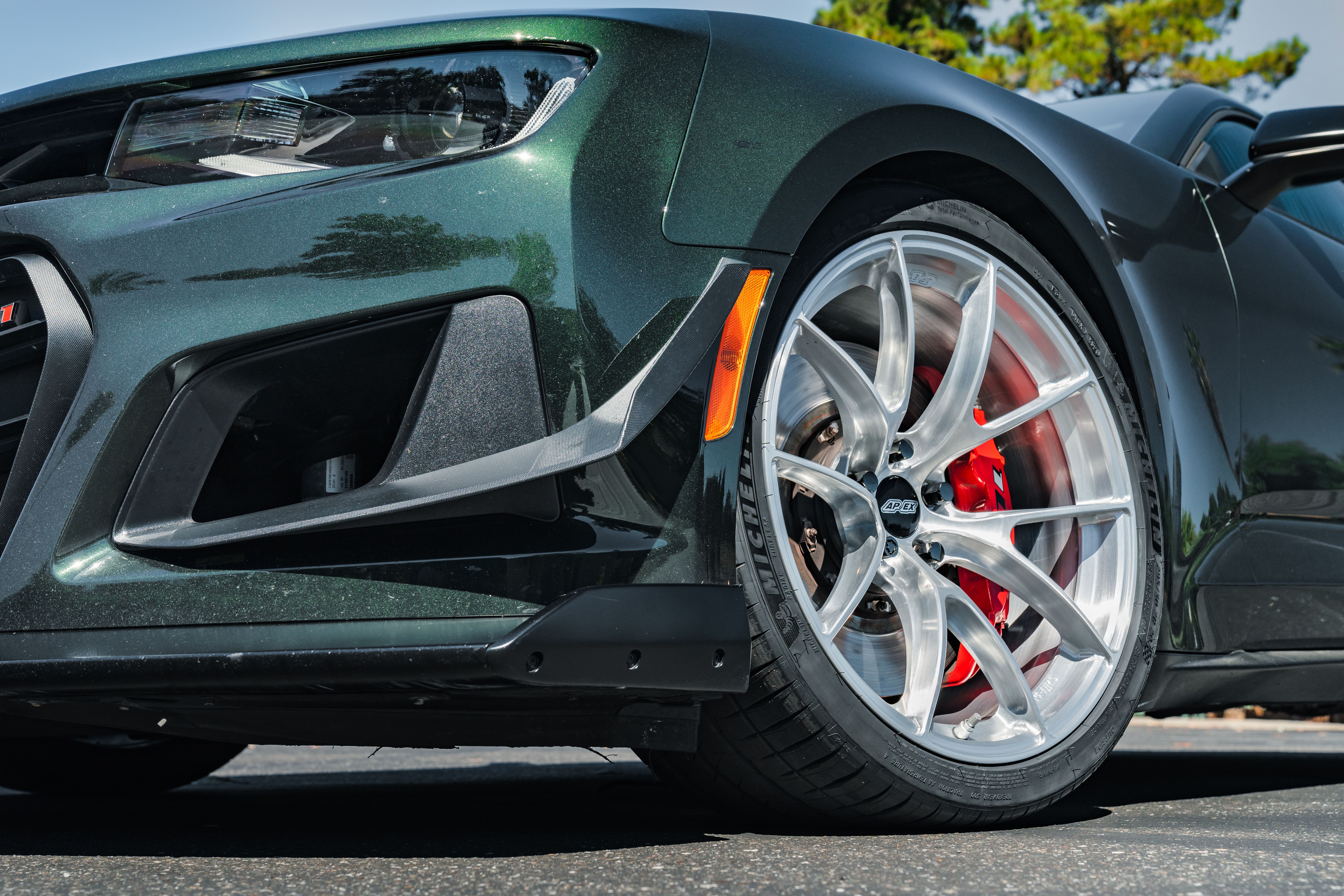 Chevrolet 6th Gen Camaro ZL1 1LE with 20