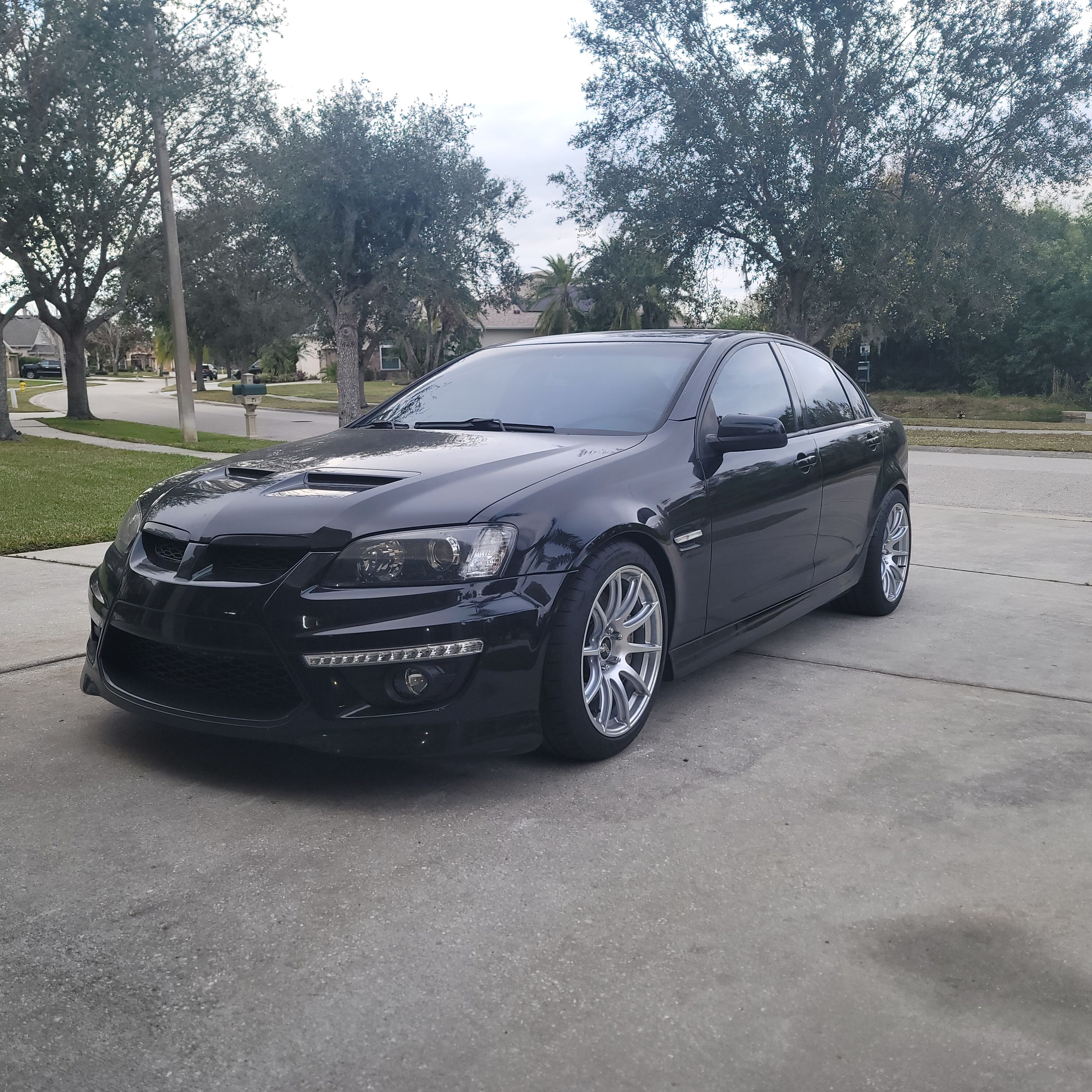 Black Pontiac G8 GT with 19" SM-10 Apex wheels in Race Silver