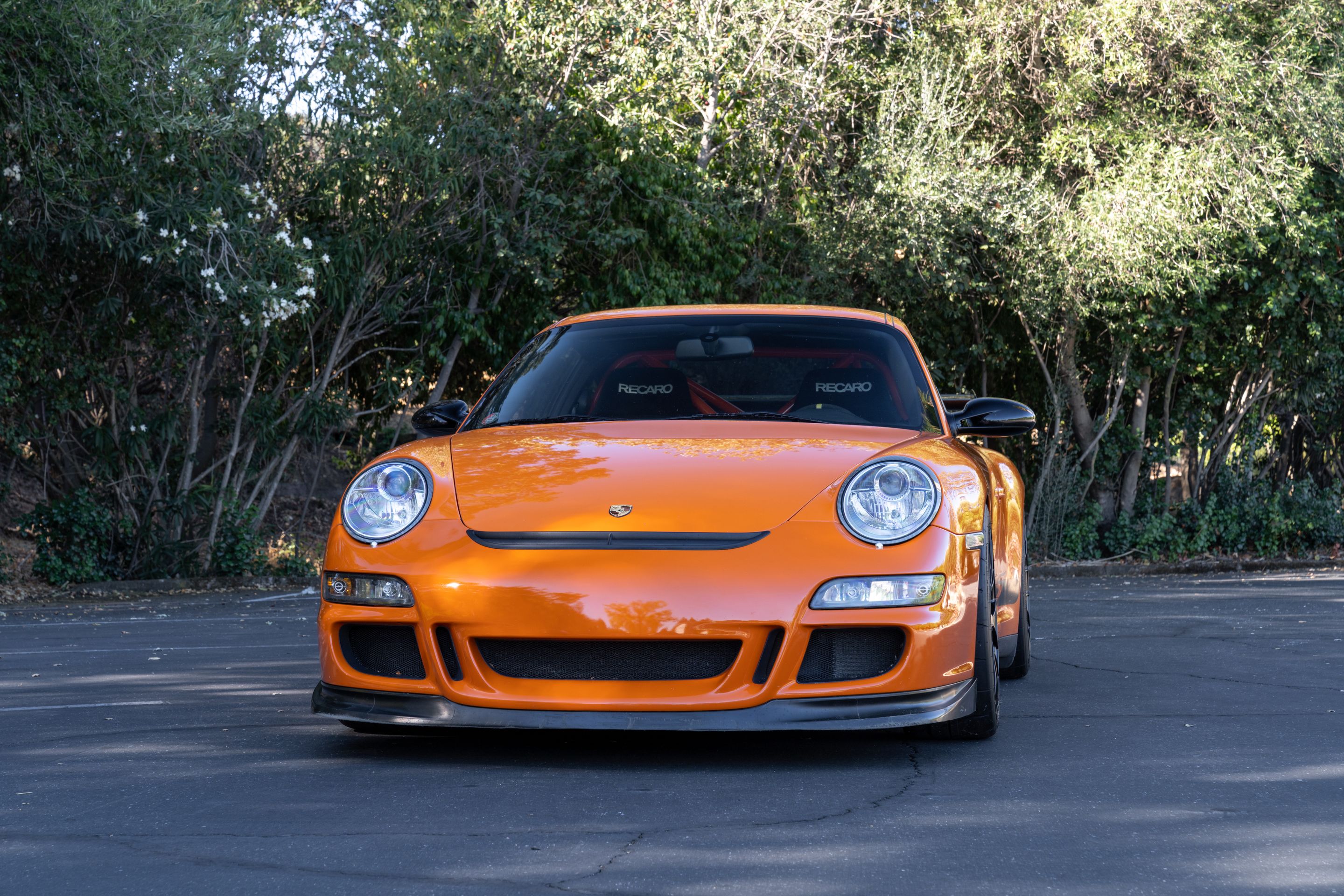 Orange Porsche 911 997 GT3 RS with 18" EC-7RS Apex wheels in Satin Black
