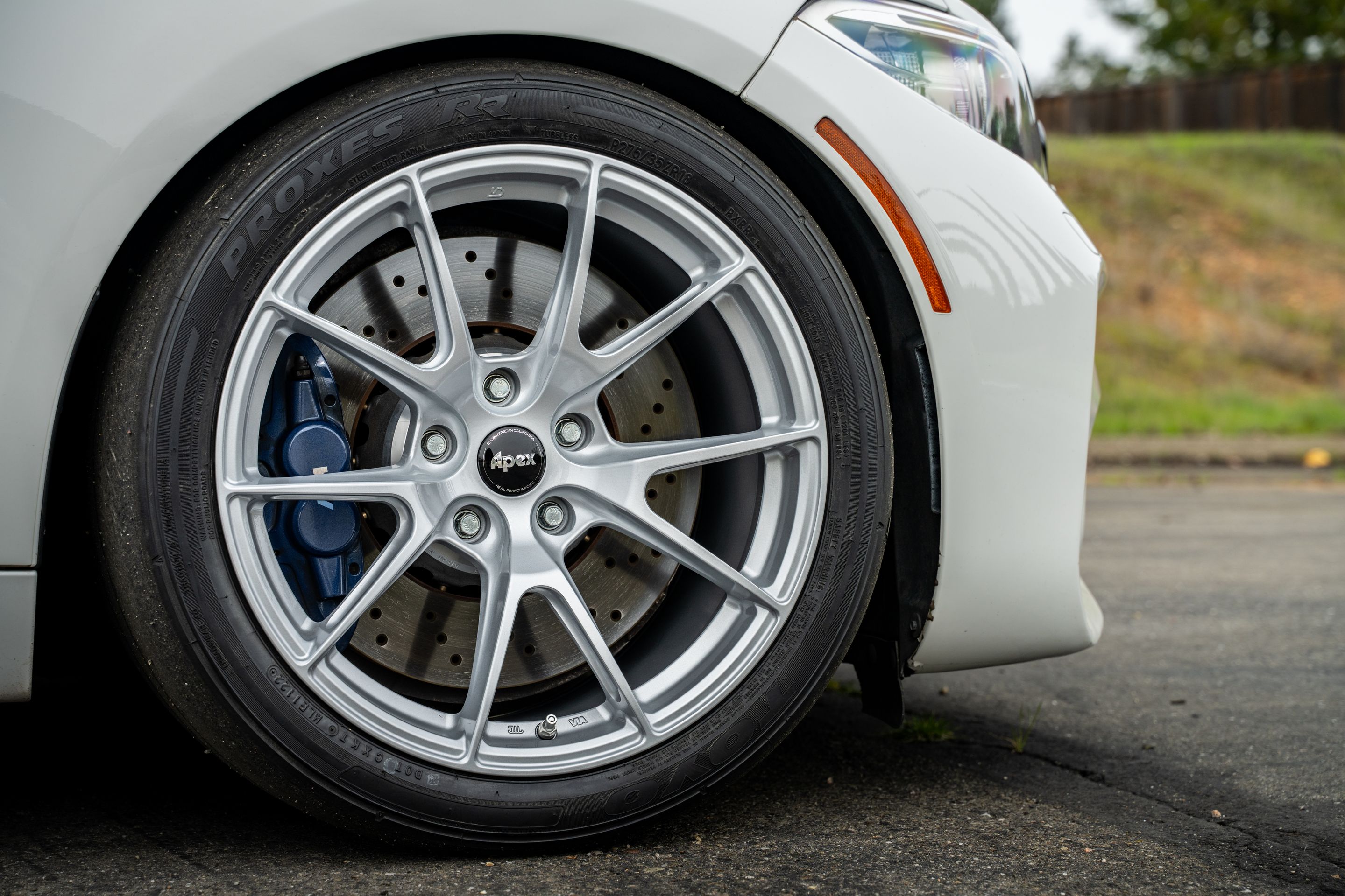White BMW F87 M2 with 18" VS-5 Apex wheels in Race Silver