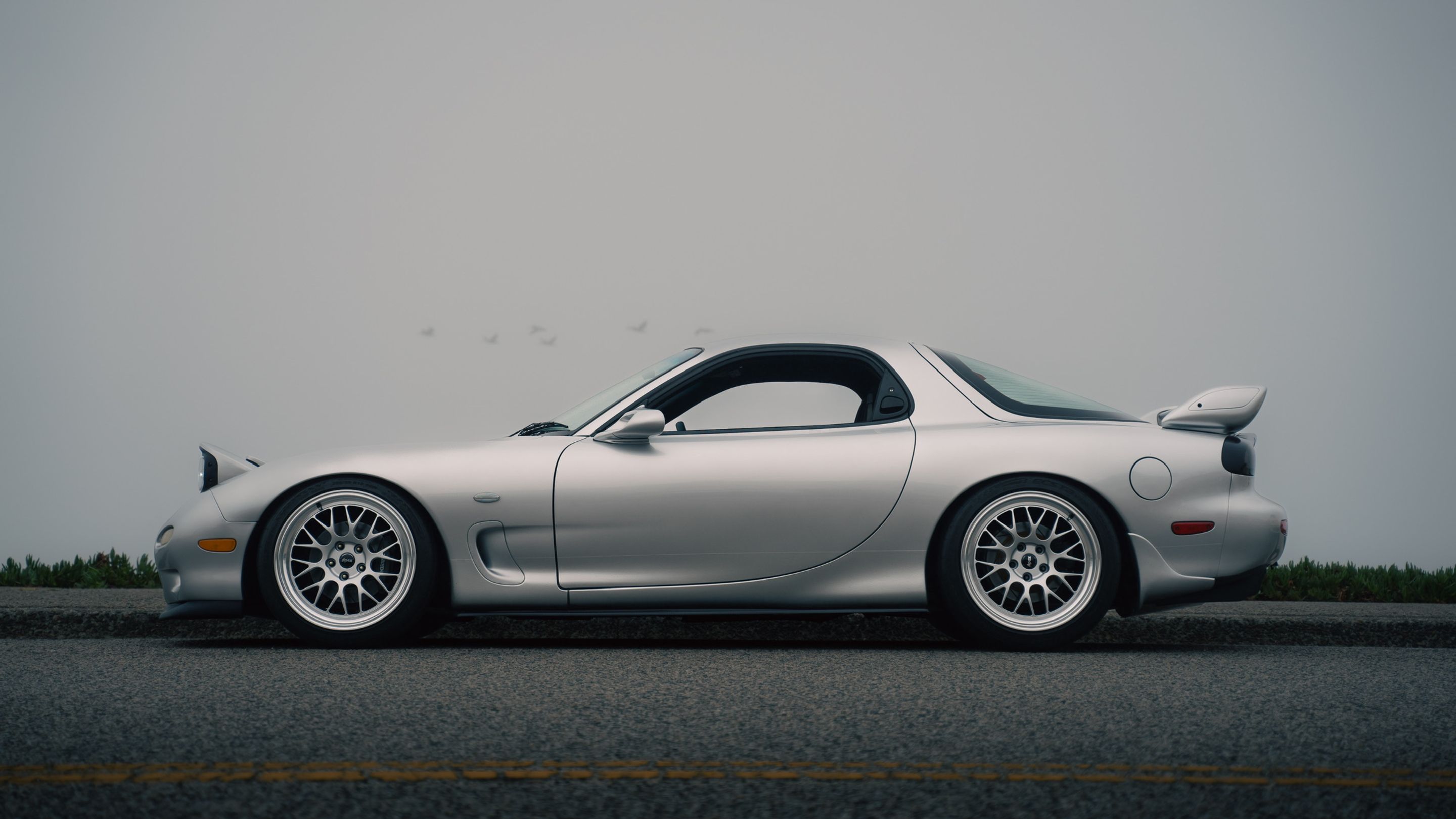 Silver Mazda FD RX-7 with 18" ML-10RT Apex wheels in Machined Lip Race Silver