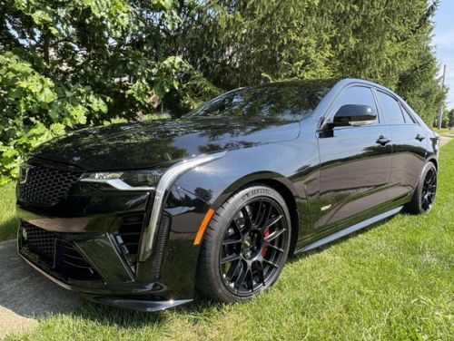 Black Cadillac CT4-V Blackwing - EC-7RS in Satin Black