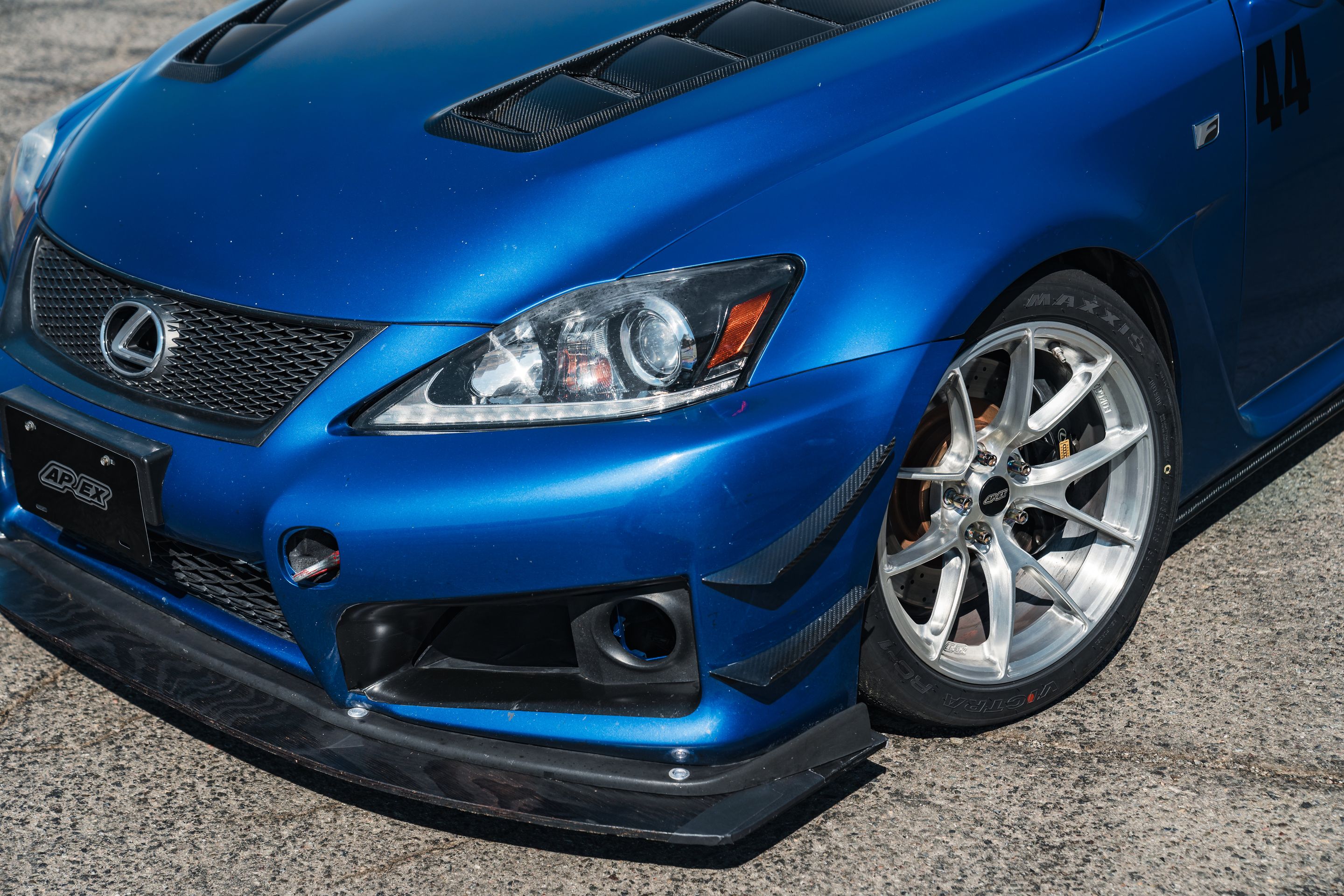 Blue Lexus USE20 IS-F with 18" VS-5RS Apex wheels in Brushed Clear