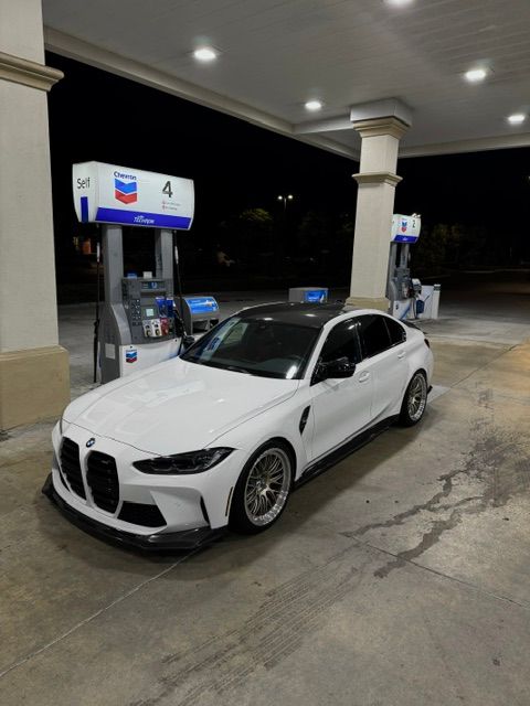 White BMW G80 M3 with 20" ML-10RT Apex wheels in Machined Lip Gloss Motorsport Gold