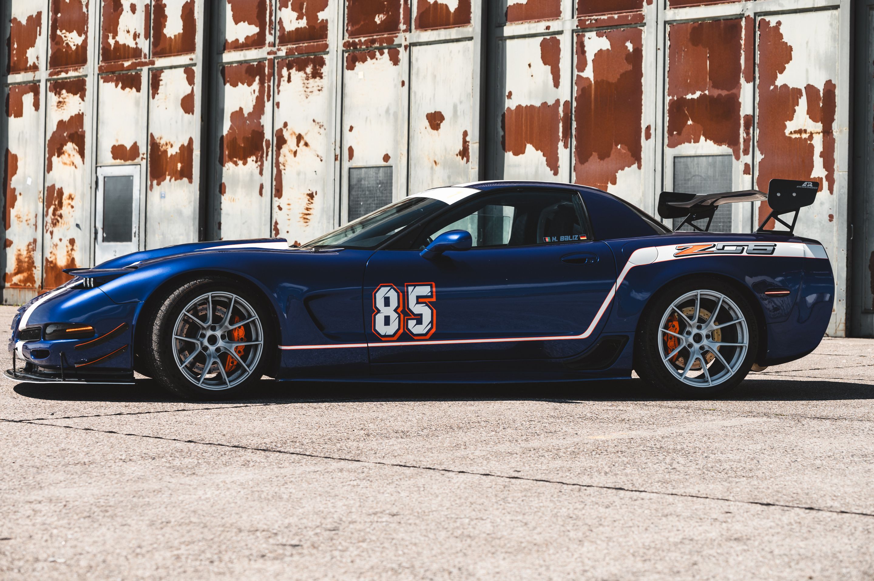 Blue Chevrolet C5 Corvette Z06 with 18"/19" VS-5RS Apex wheels in Custom Finish