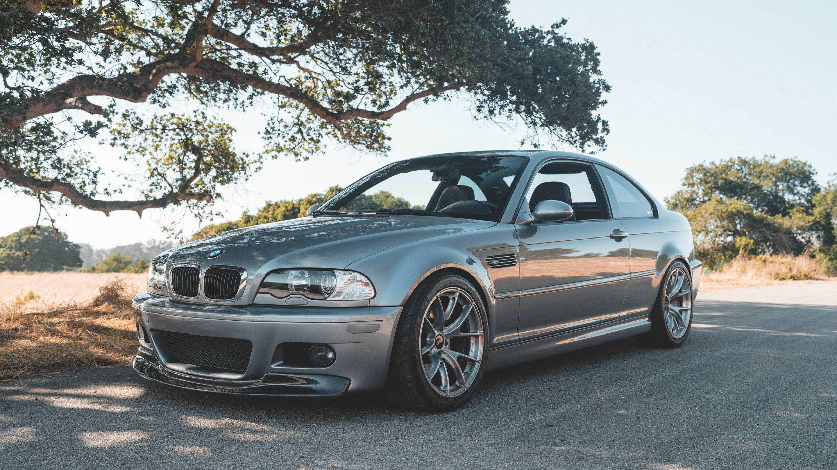 Silver BMW E46 M3 with 18" VS-5RS Apex wheels in Brushed Clear