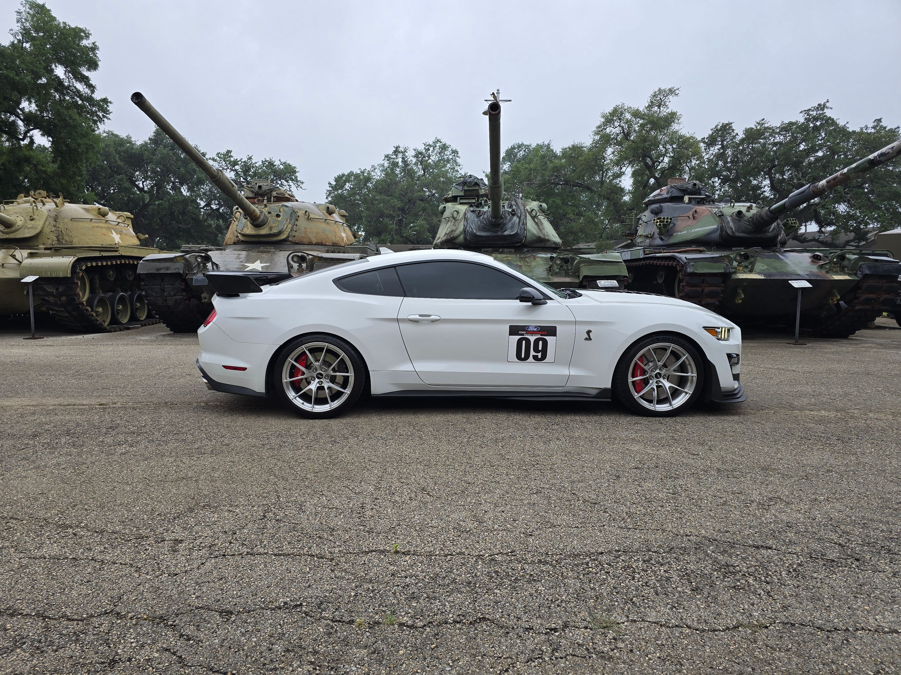 White Ford S550 Mustang GT500 with 20" VS-5RS Apex wheels in Brushed Clear