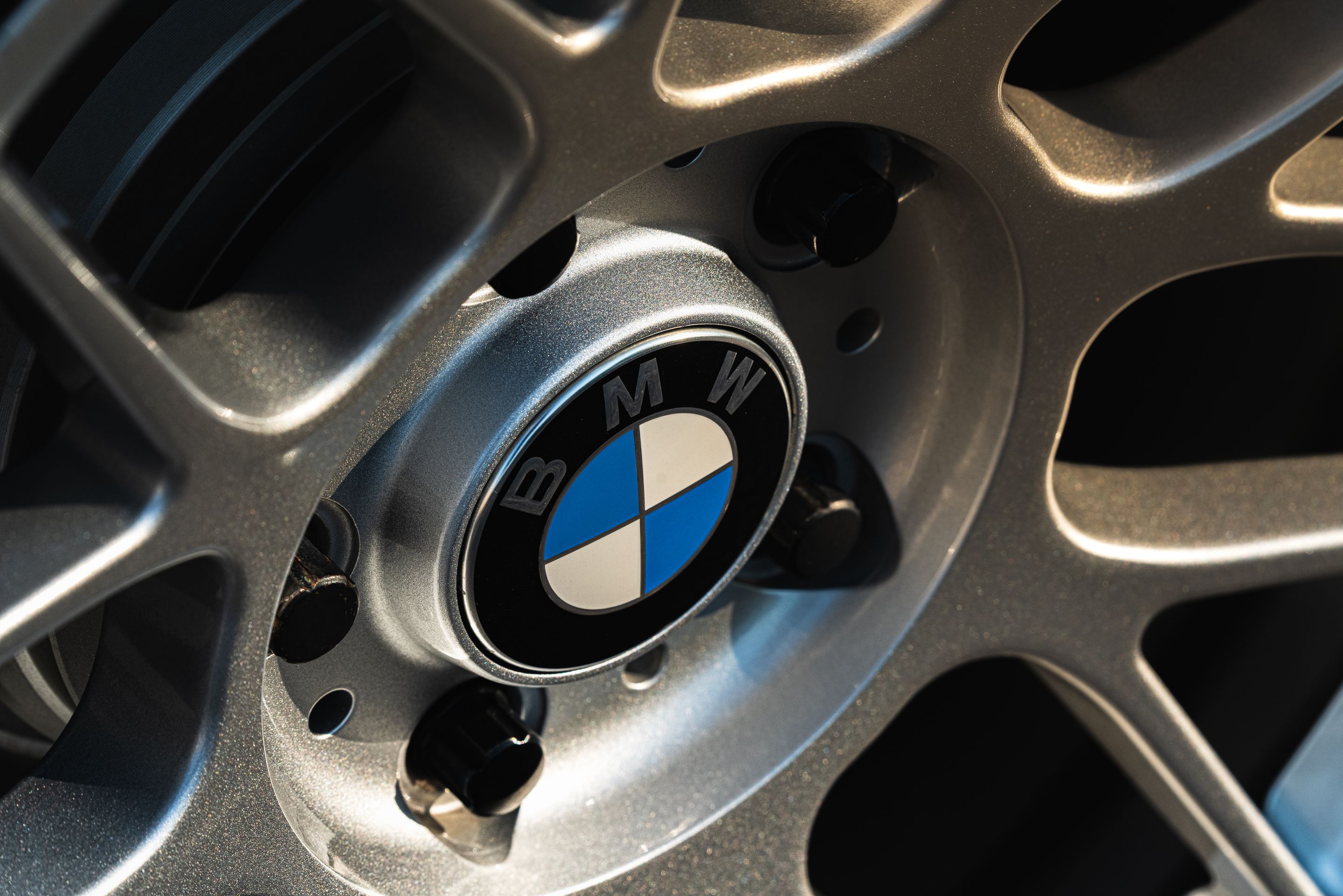 White BMW F31 Wagon 3 Series with 18" ARC-8 Apex wheels in Race Silver