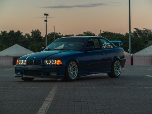Blue BMW M3 - ARC-8 in Race Silver