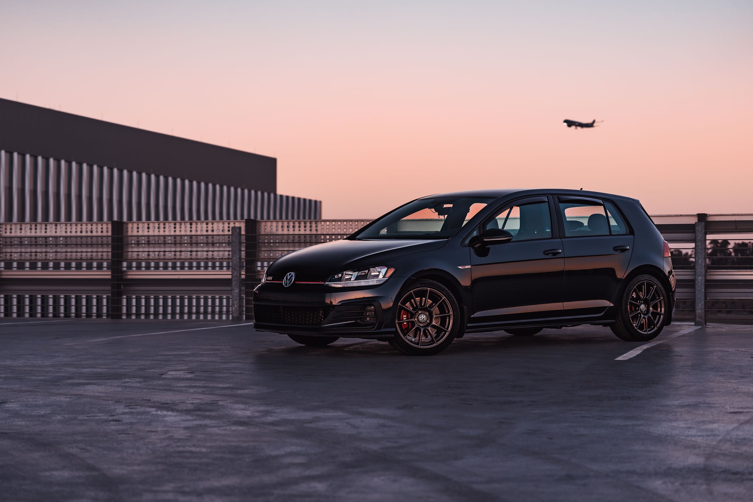 Black VW MK7 GTI with 17" SM-10 Apex wheels in Anthracite