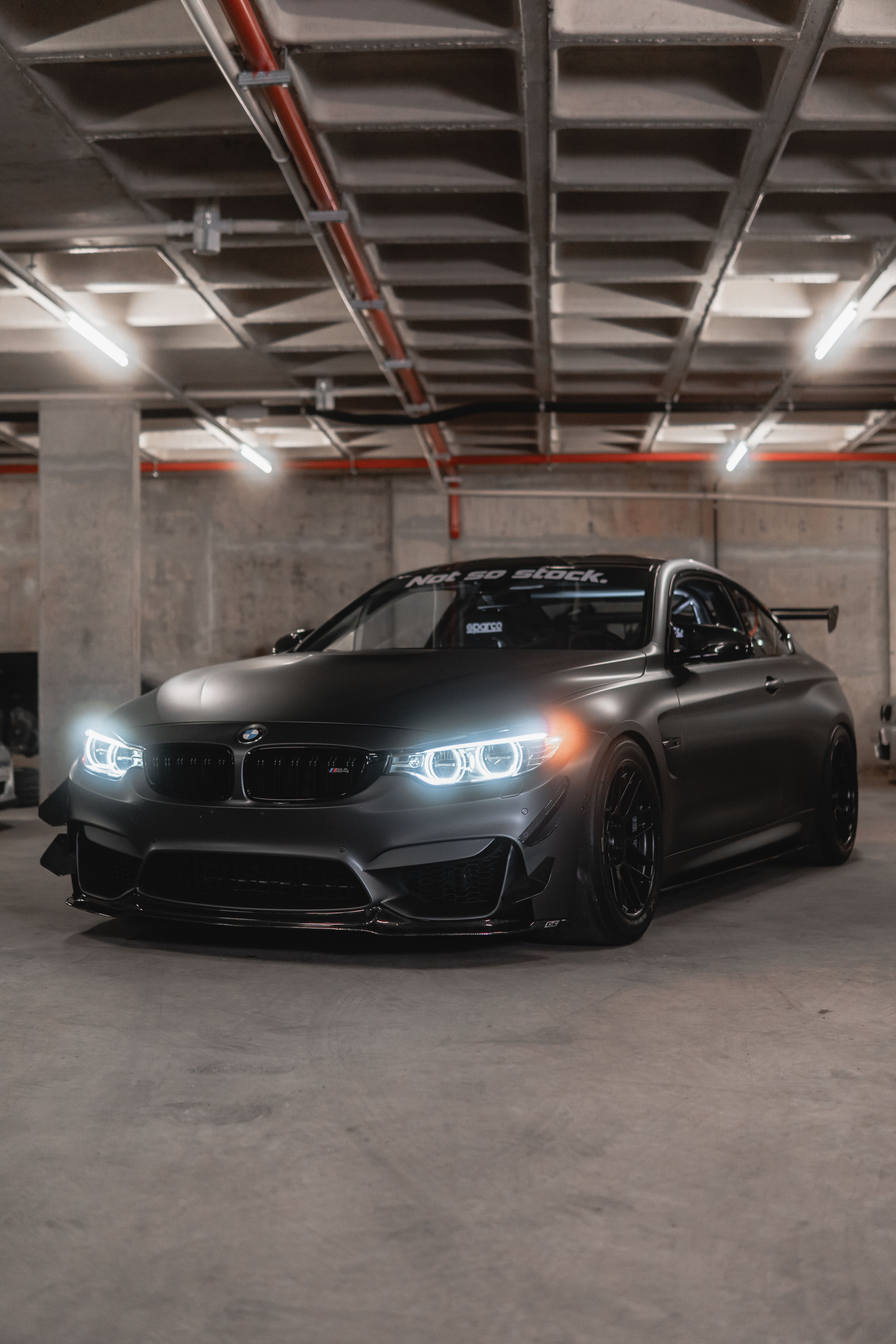 BMW F82 Coupe M4 with 18