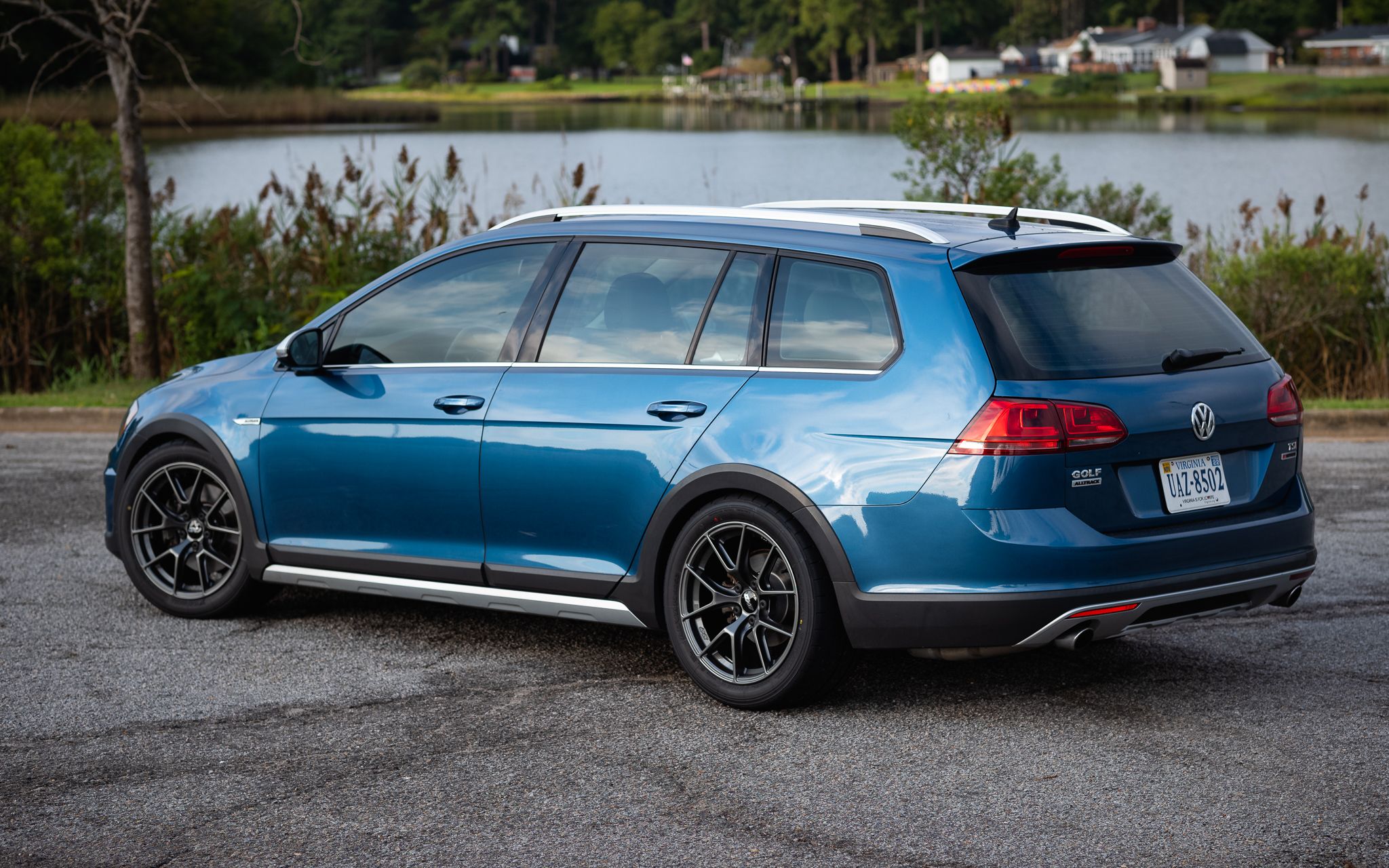 VW MK7 Alltrack/SportWagen Alltrack with 17" VS5RS Wheels in Anthracite